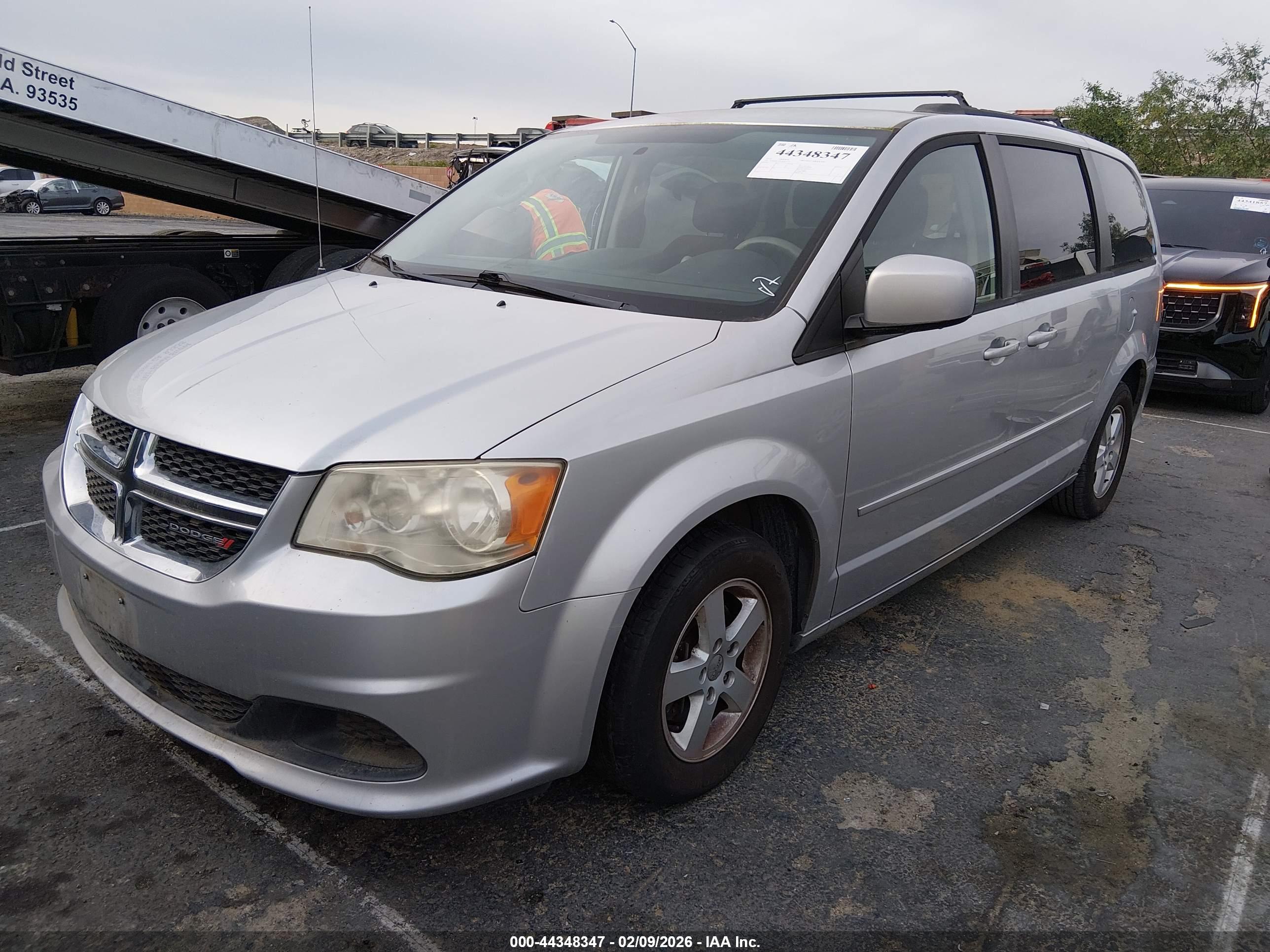 DODGE GRAND image 2