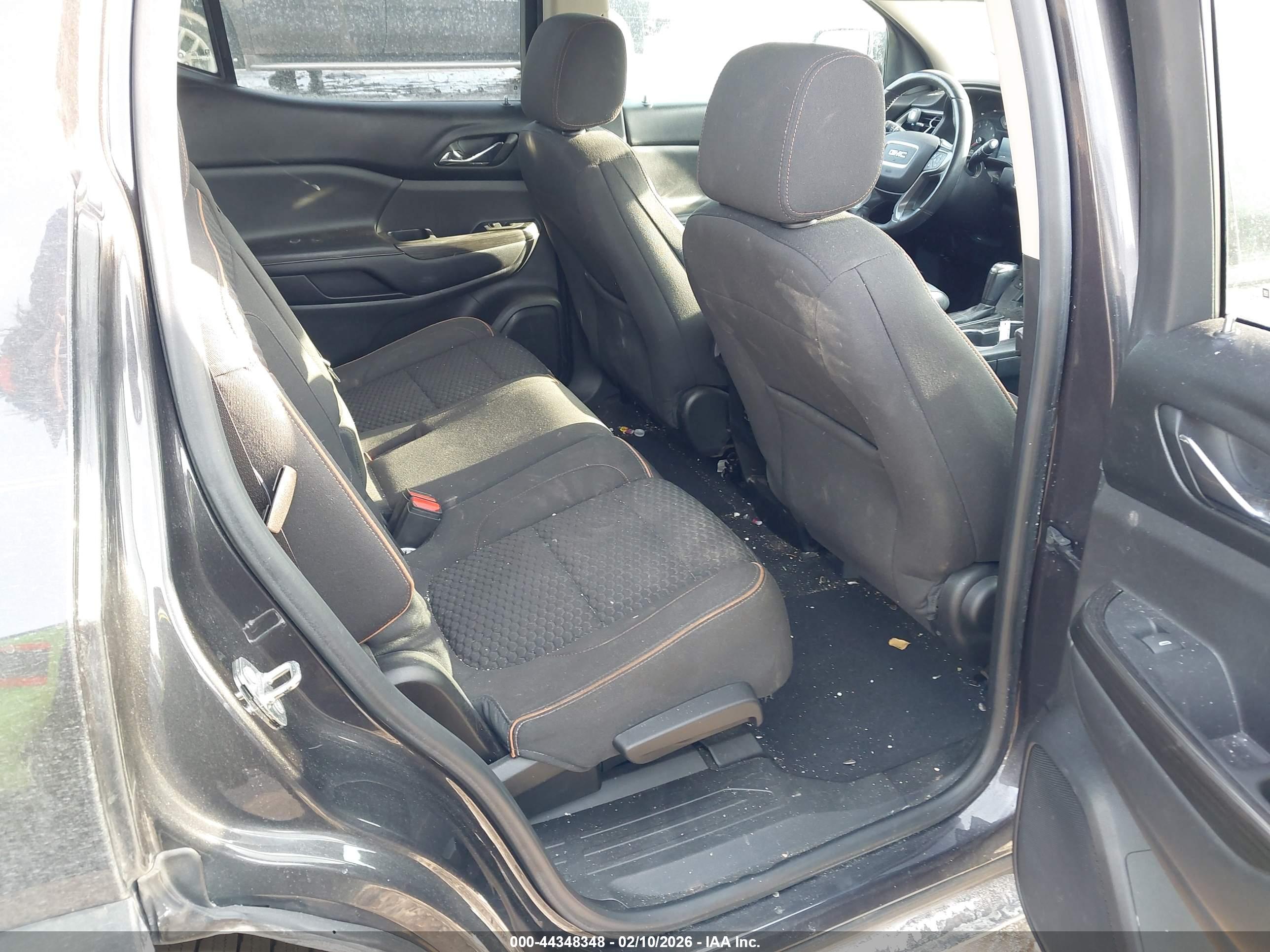 GMC ACADIA image 8