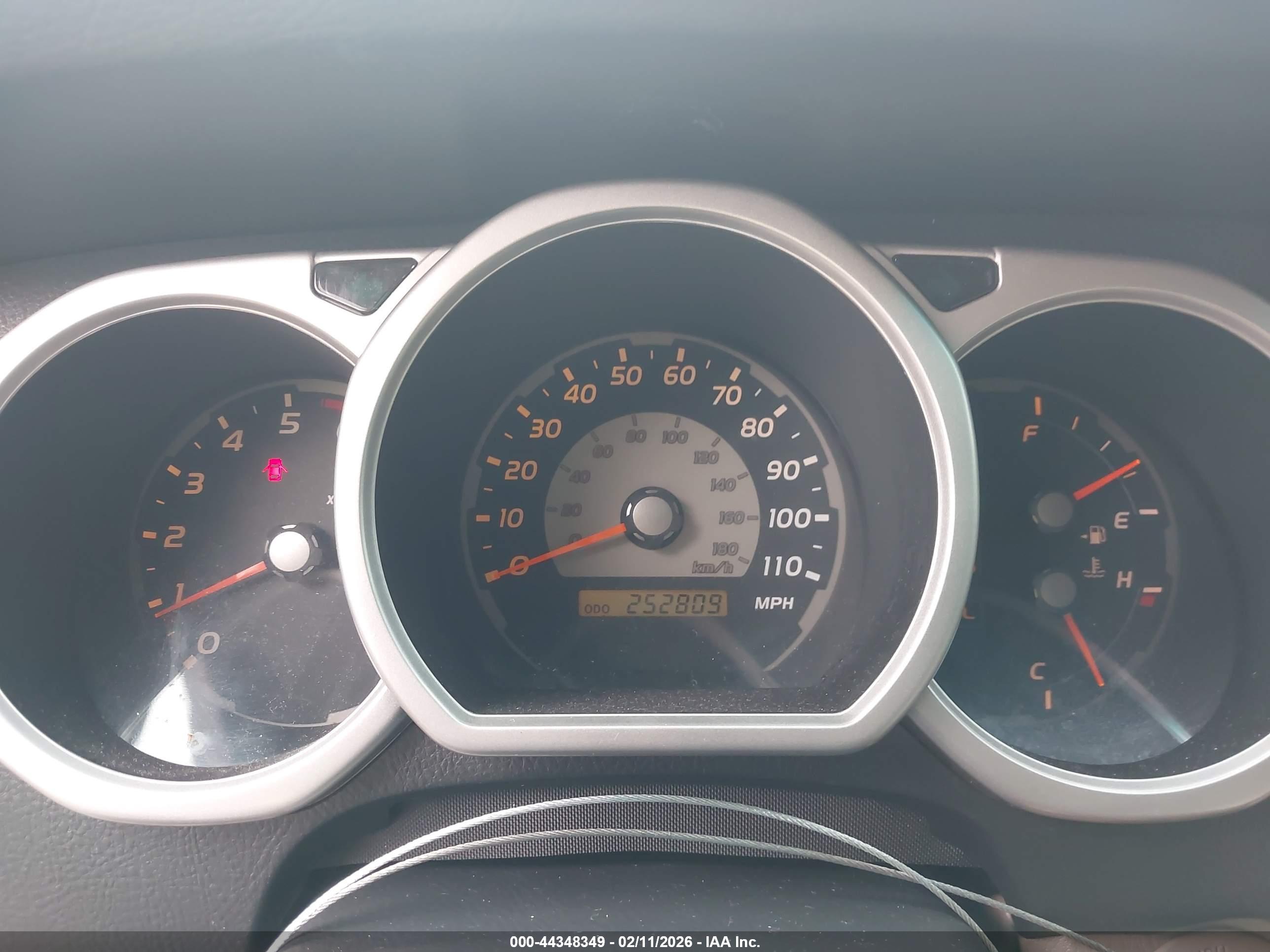 TOYOTA 4RUNNER image 7