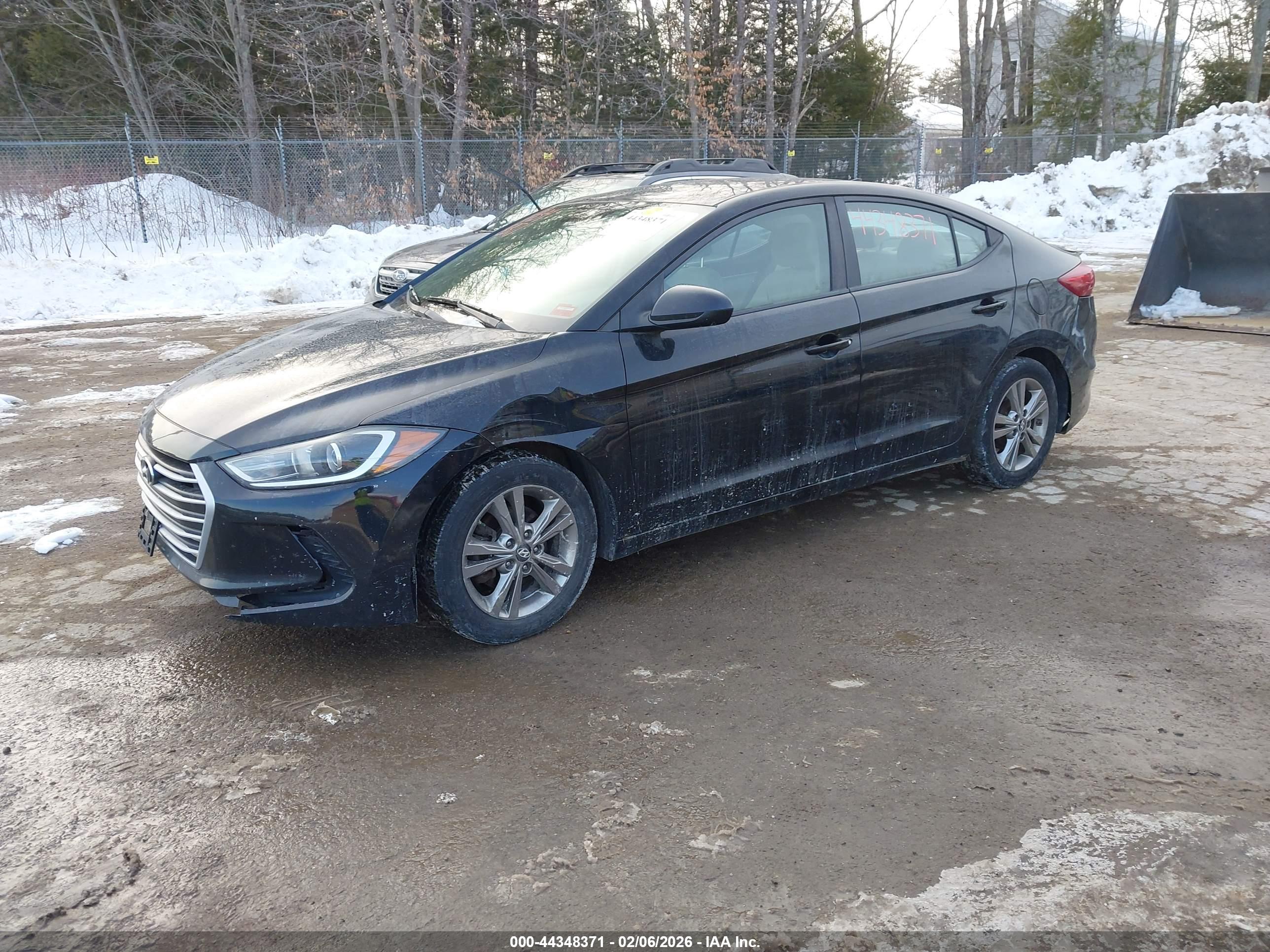 HYUNDAI ELANTRA image 2