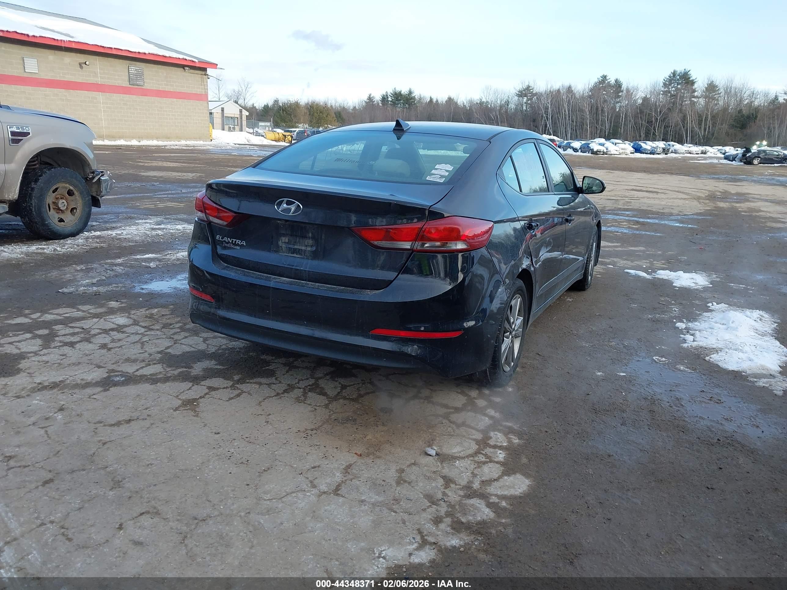 HYUNDAI ELANTRA image 4