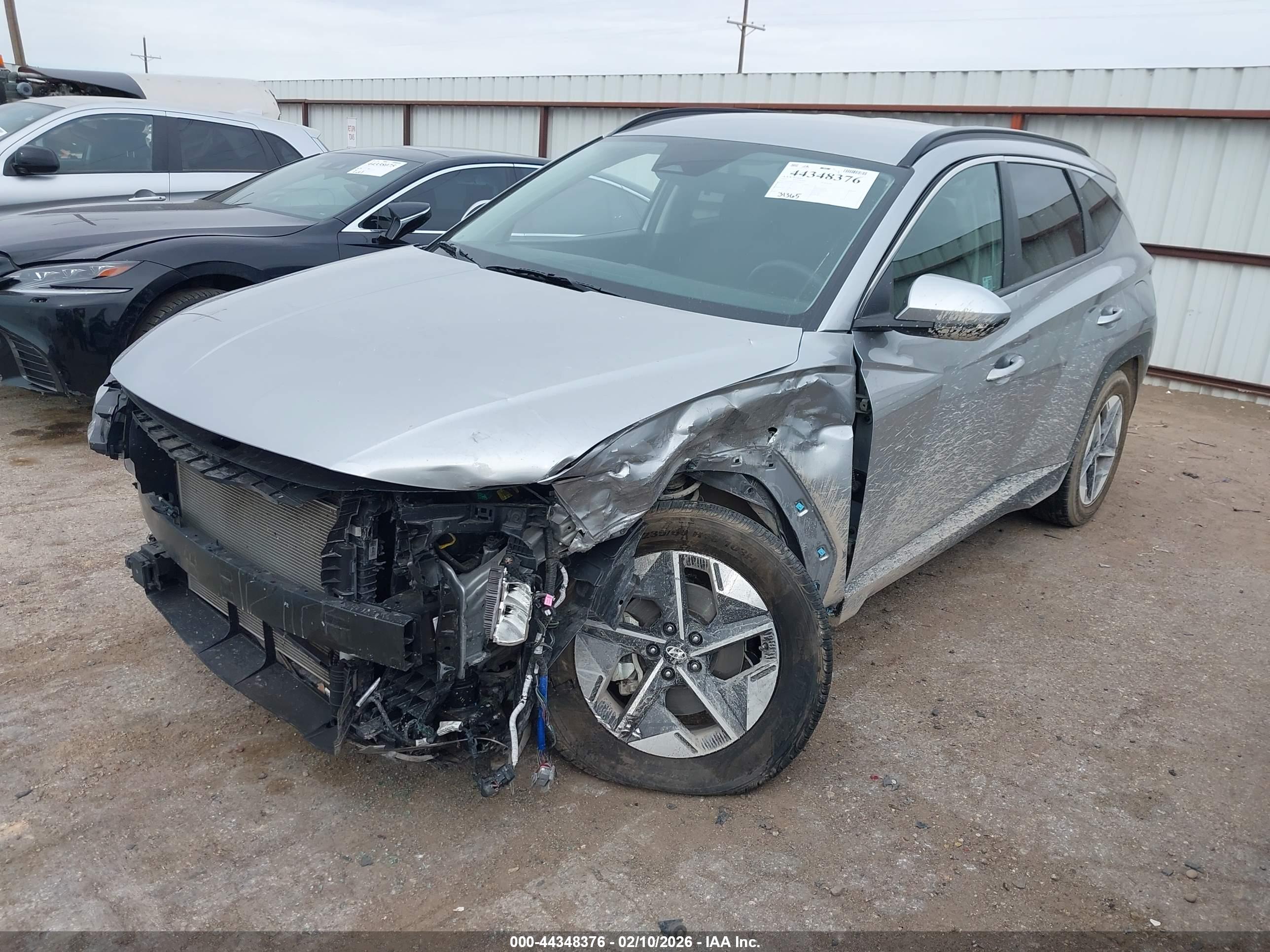 HYUNDAI TUCSON image 2