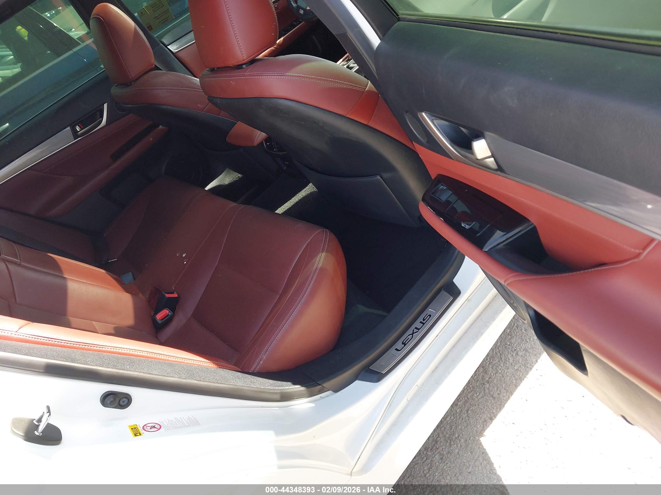 LEXUS GS image 8
