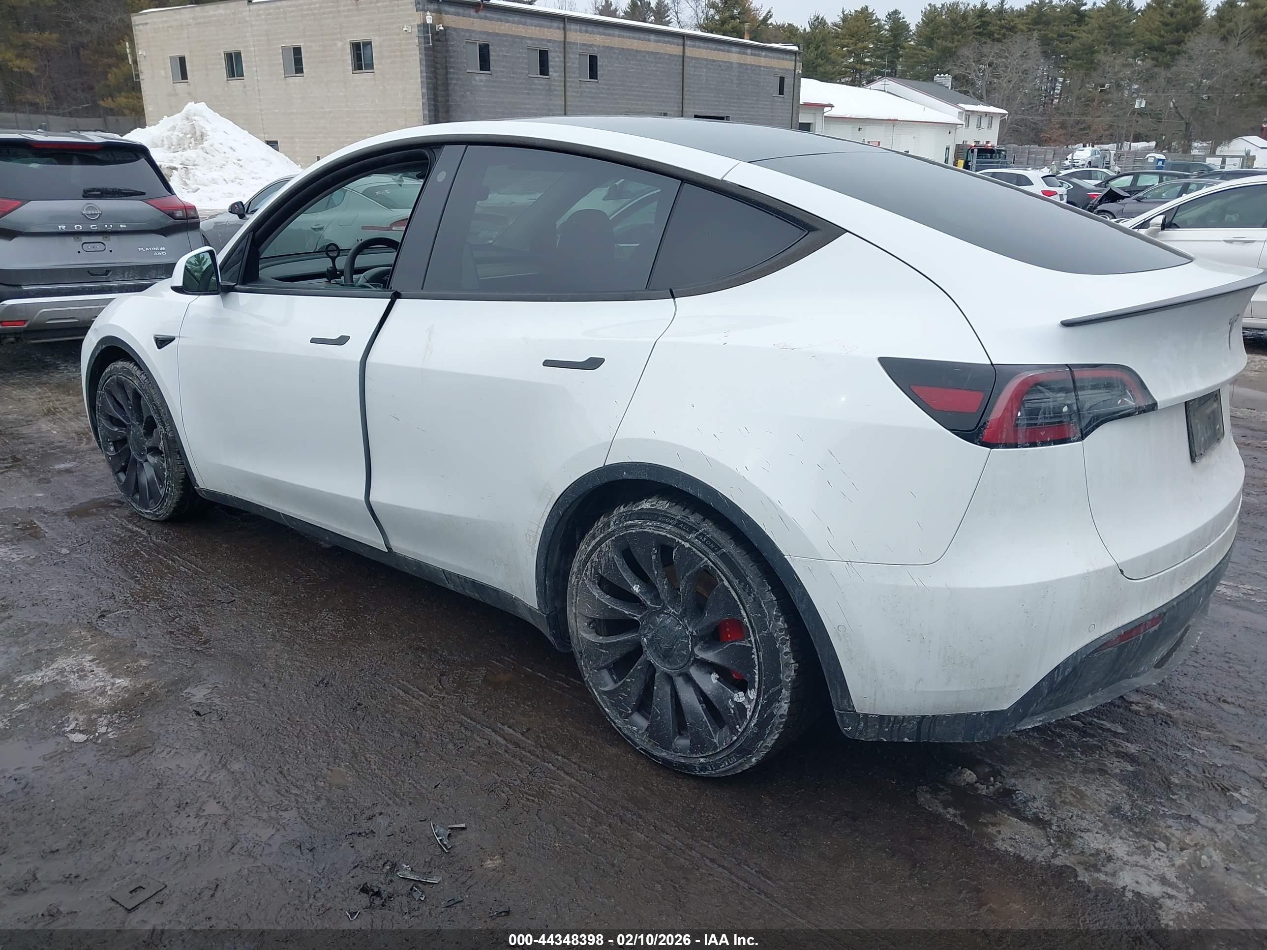 TESLA MODEL image 3