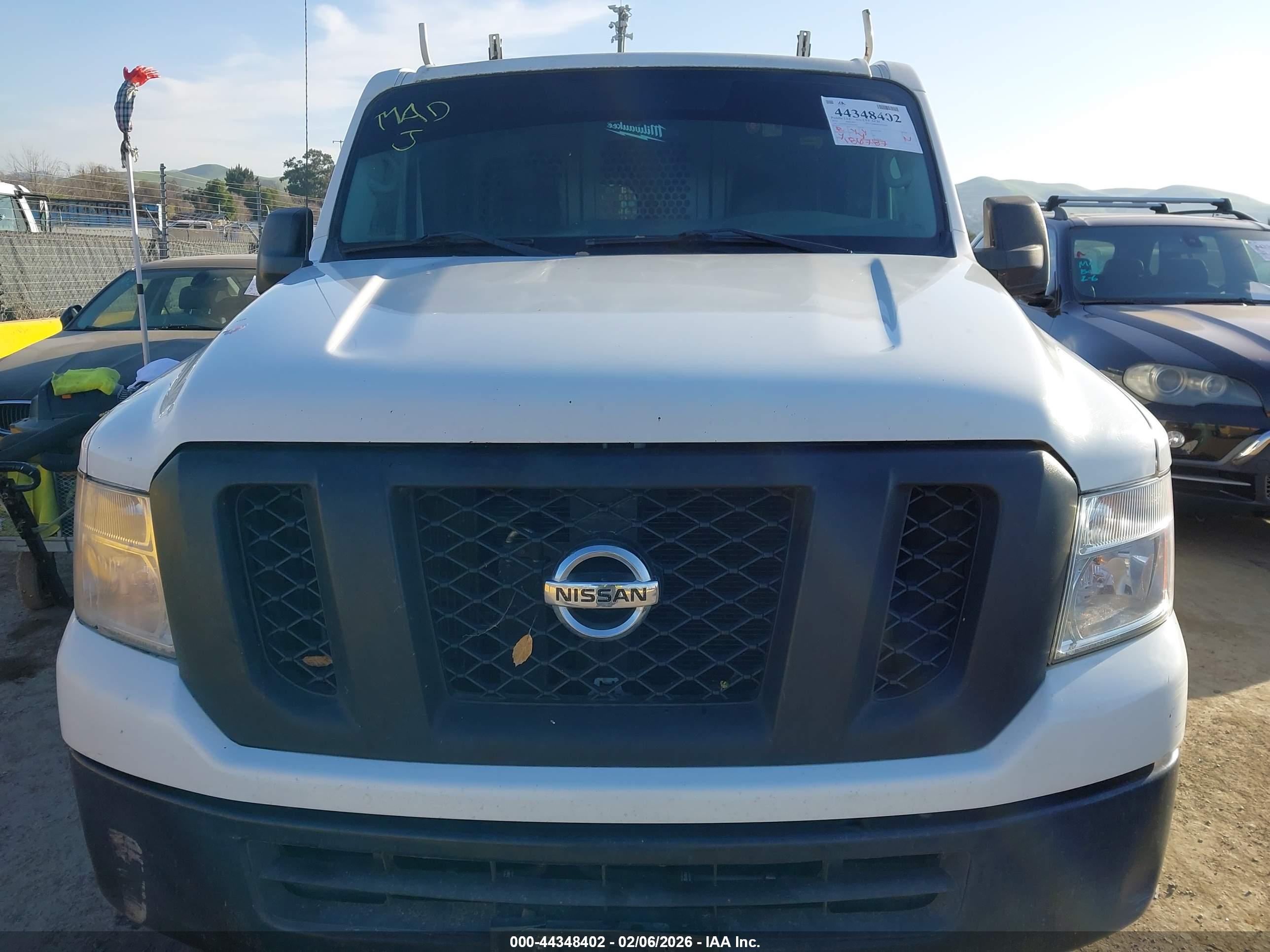 NISSAN NV image 6