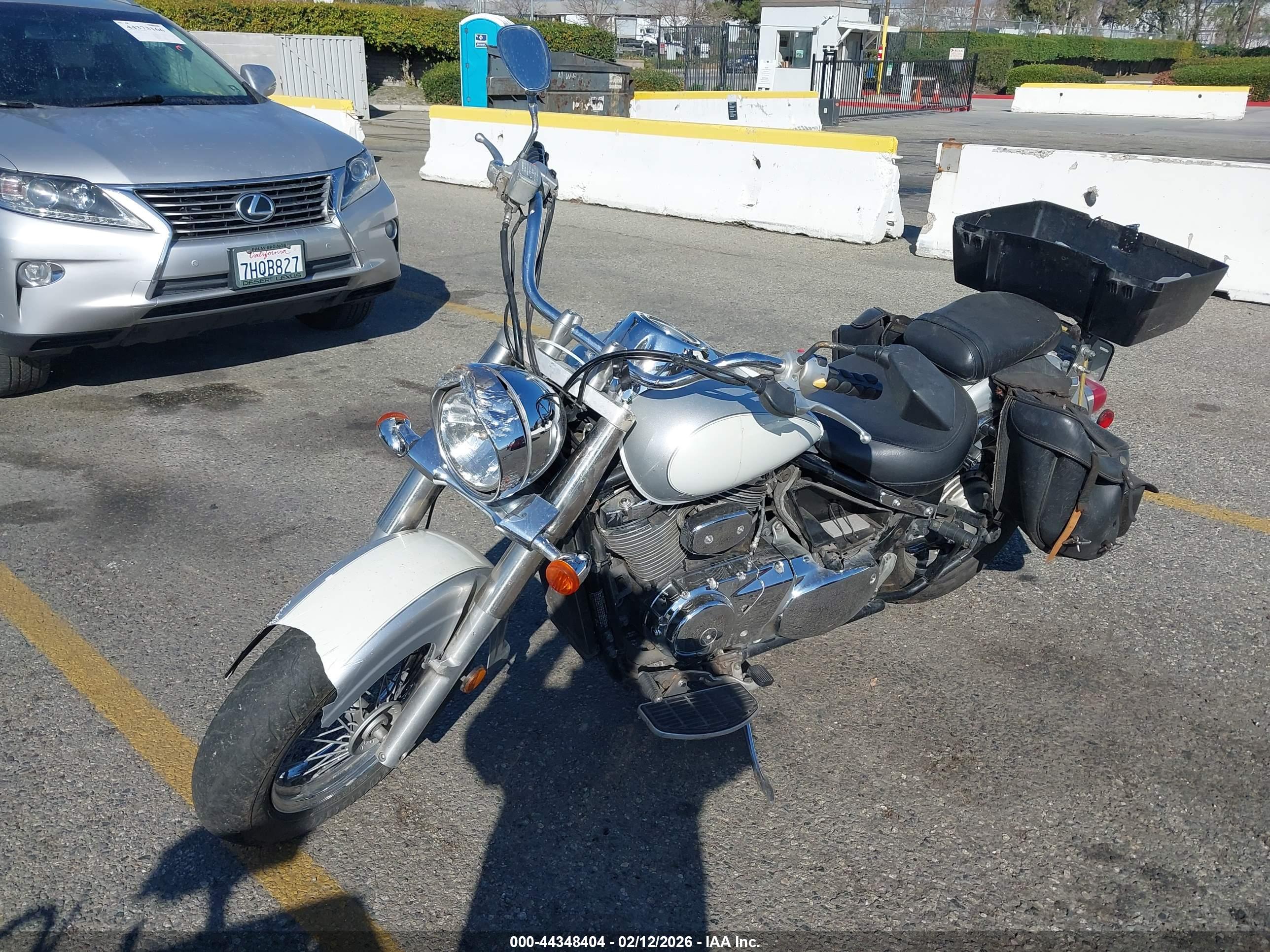 SUZUKI VL800 image 2