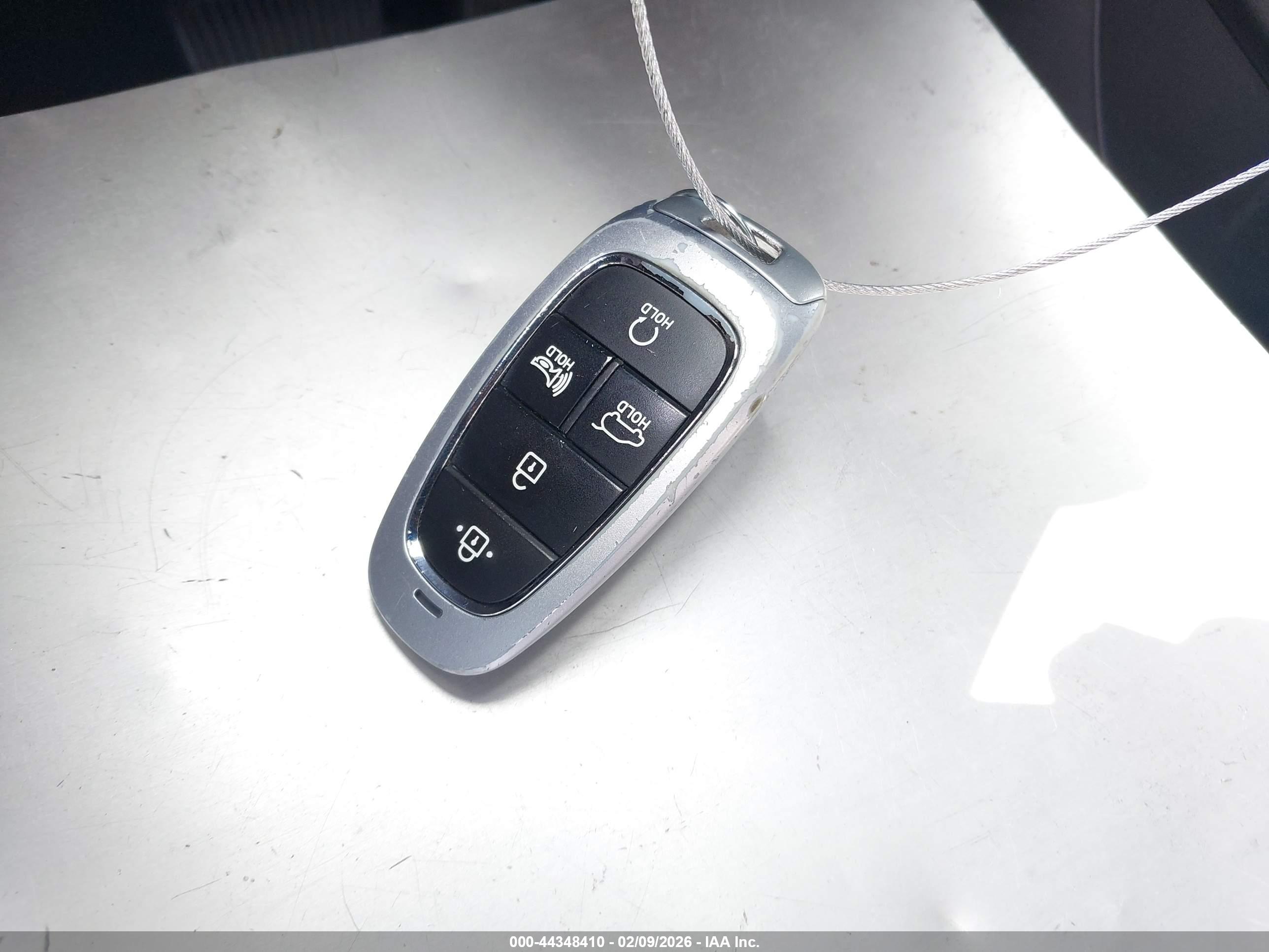 HYUNDAI TUCSON image 11
