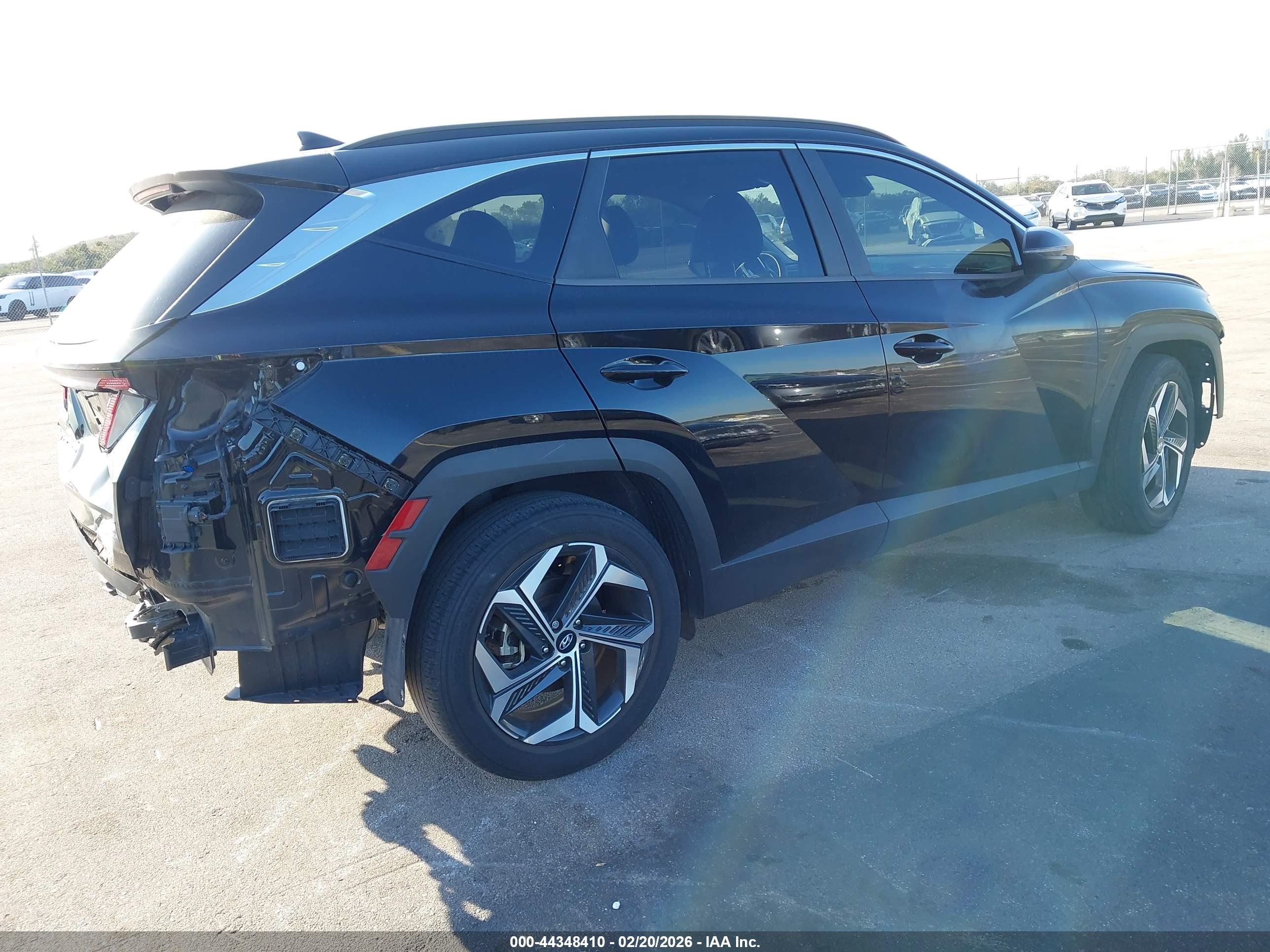 HYUNDAI TUCSON image 4