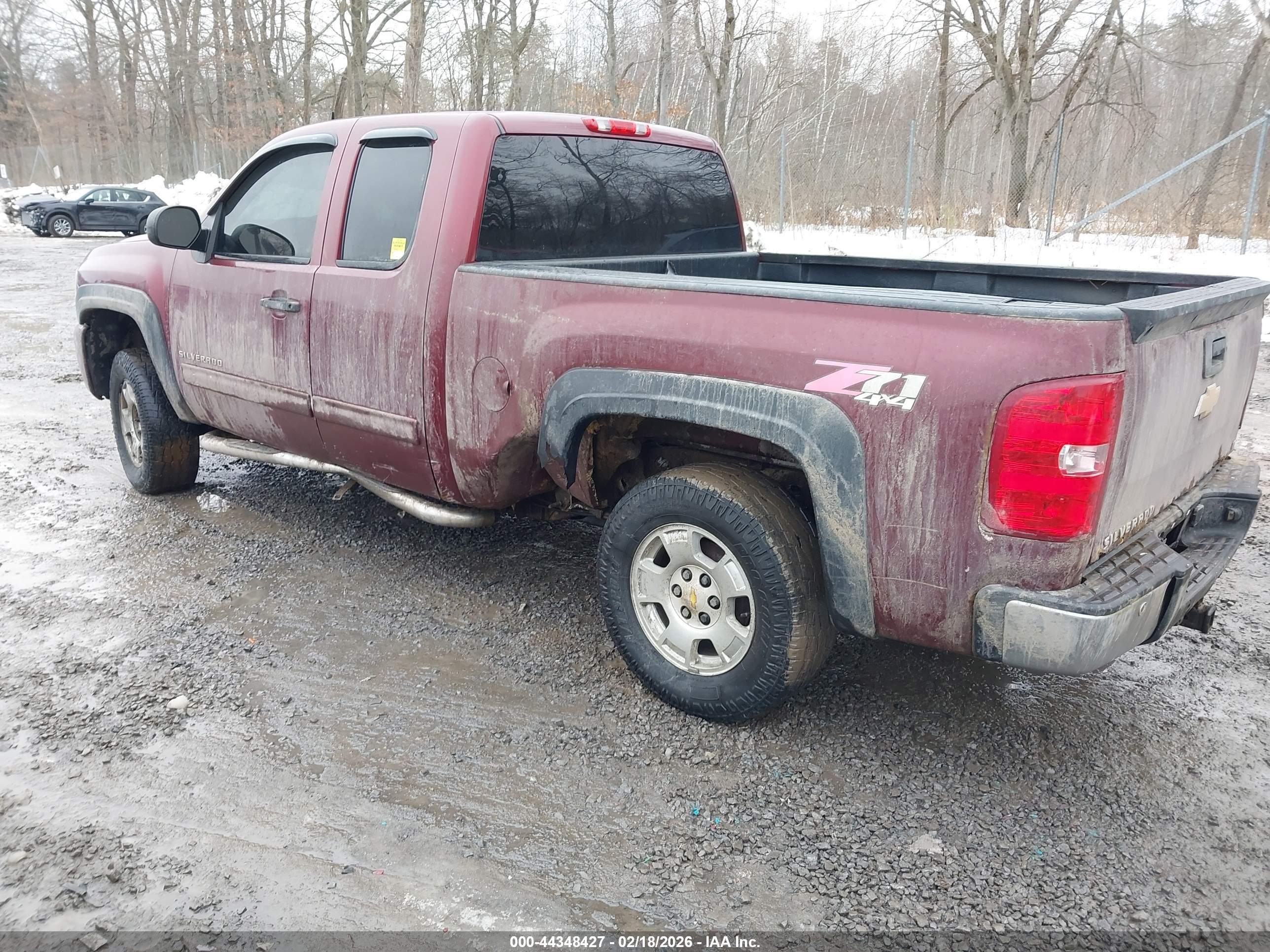 CHEVROLET SILVERADO image 3