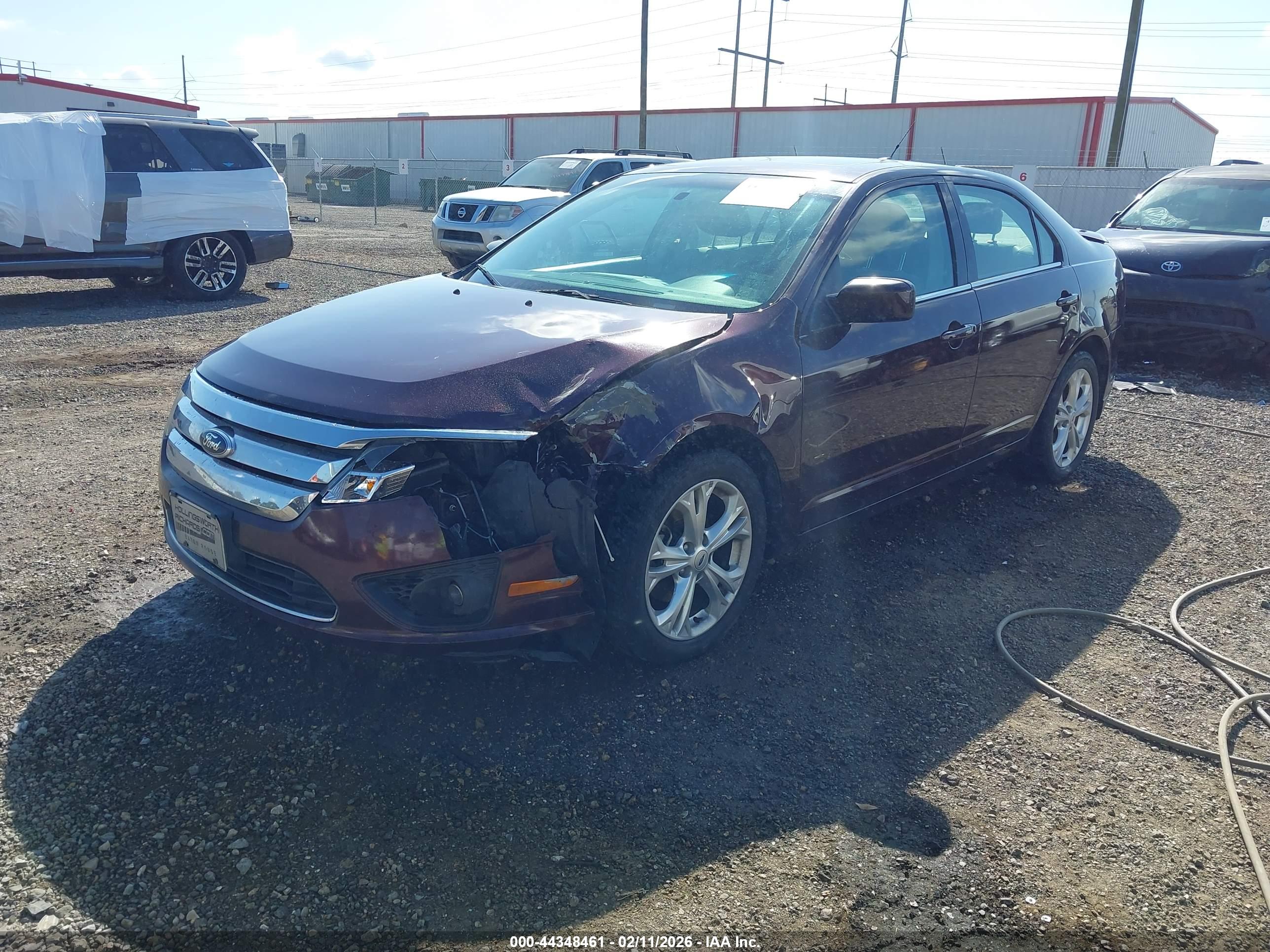 FORD FUSION image 2