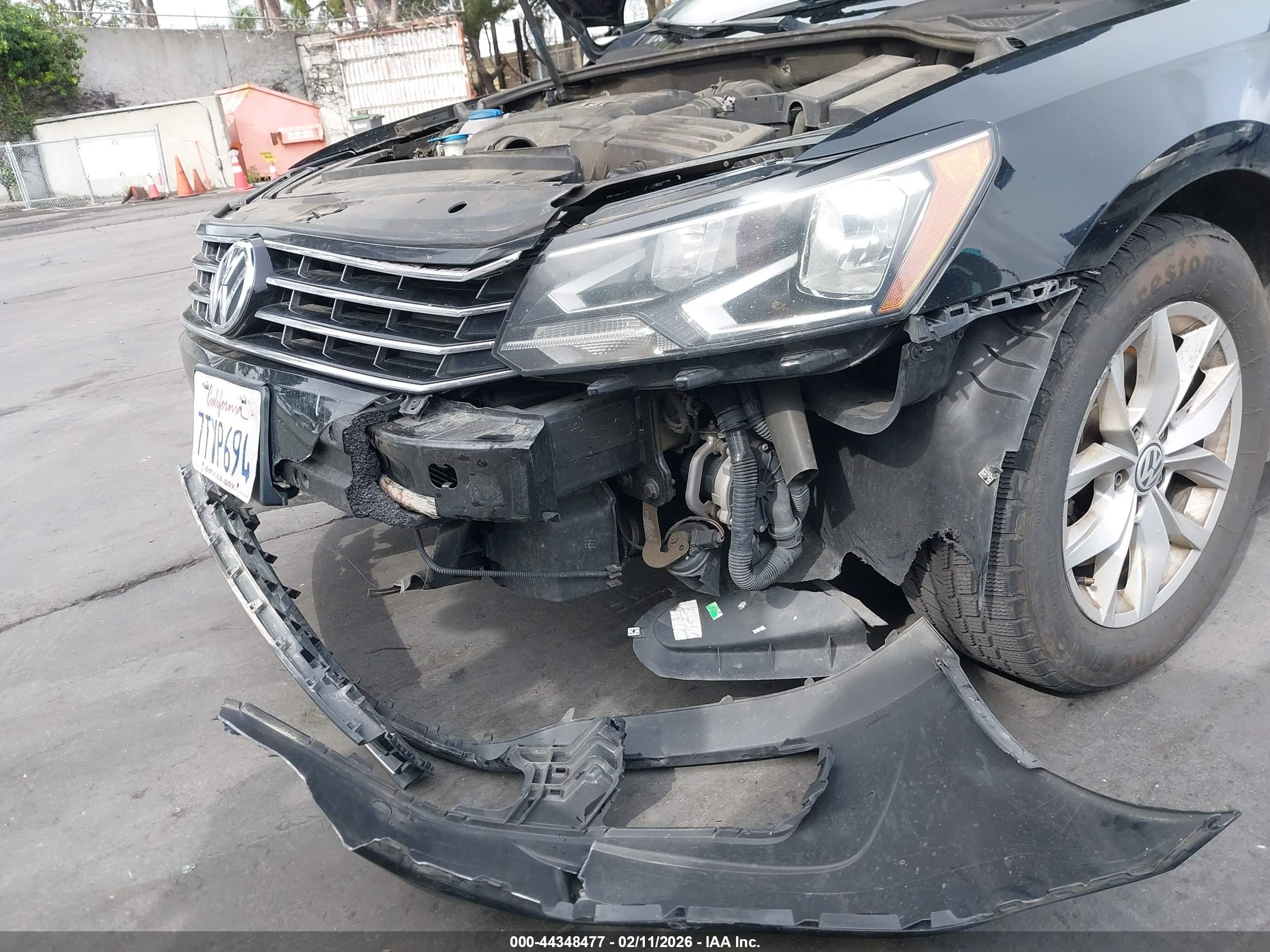 VOLKSWAGEN PASSAT image 6