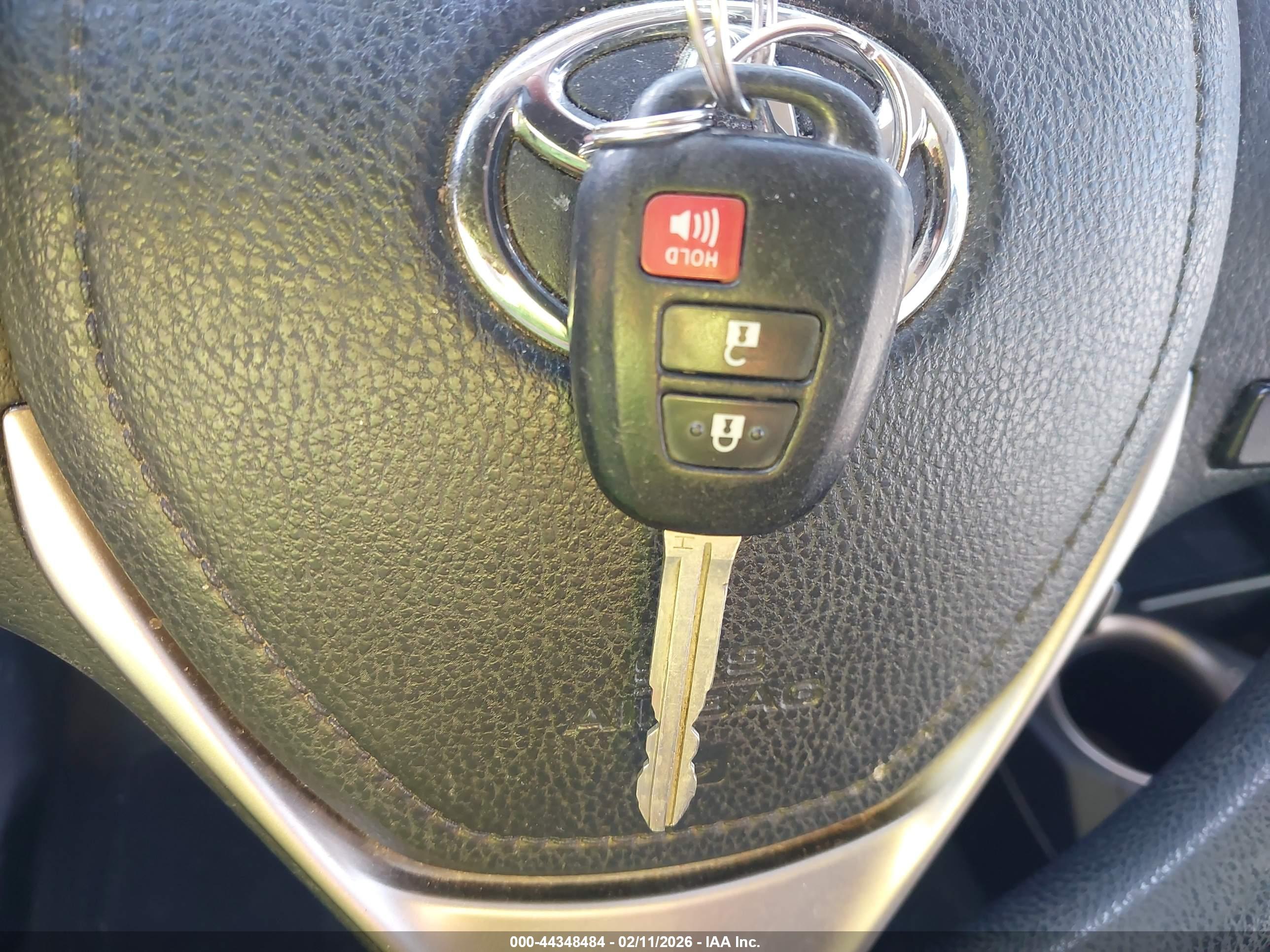 TOYOTA RAV4 image 11