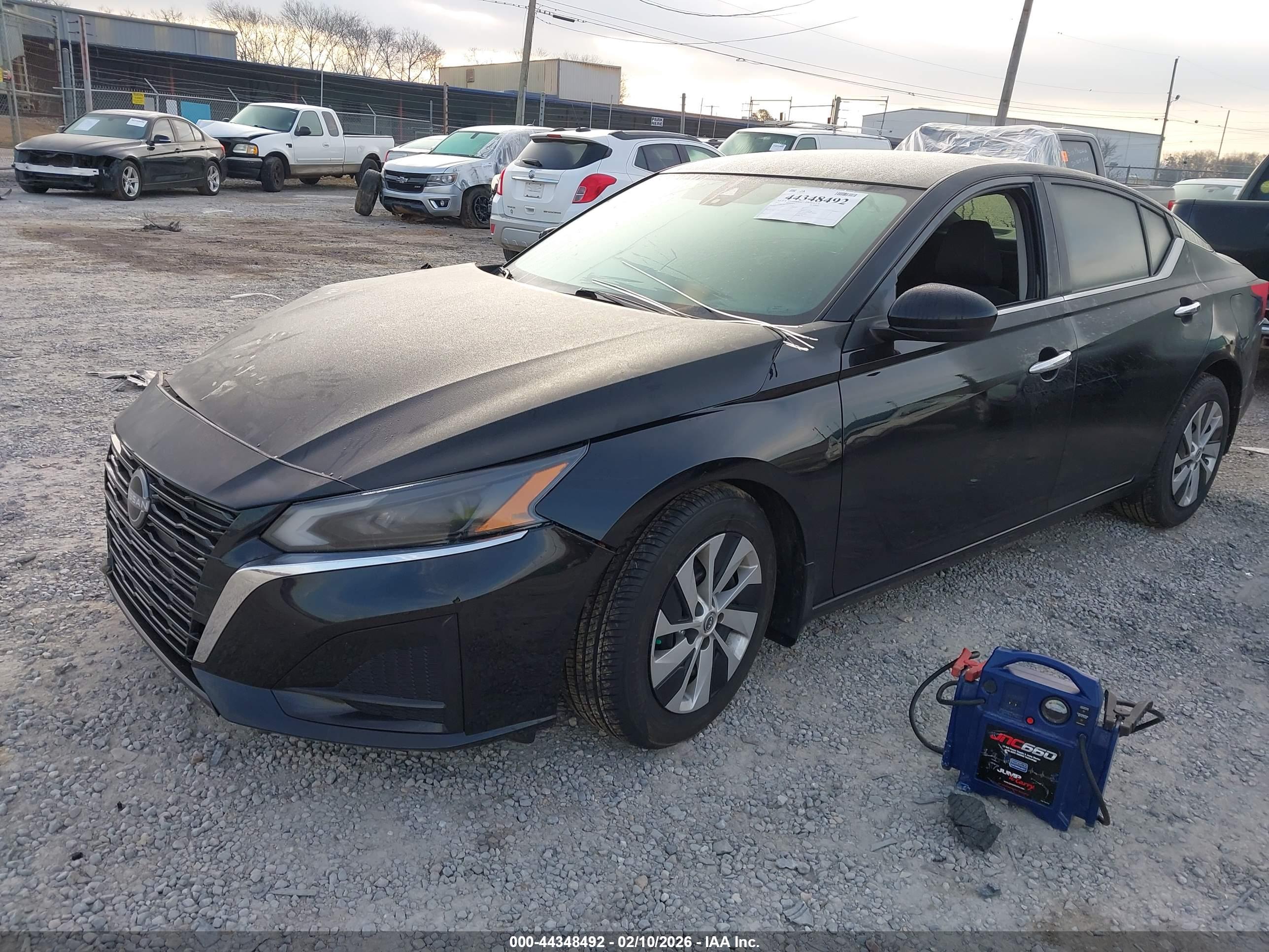 NISSAN ALTIMA image 2