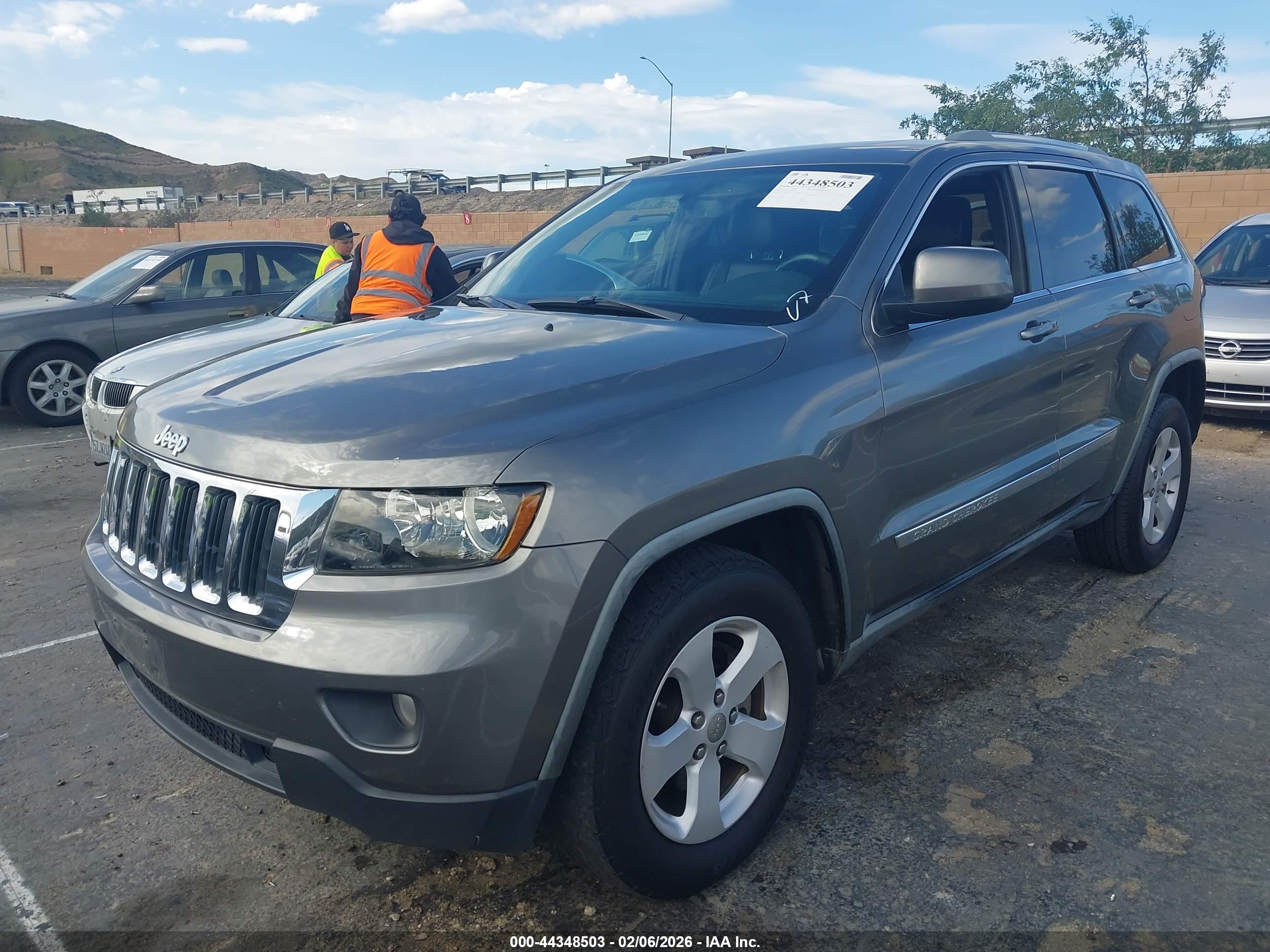 JEEP GRAND image 2