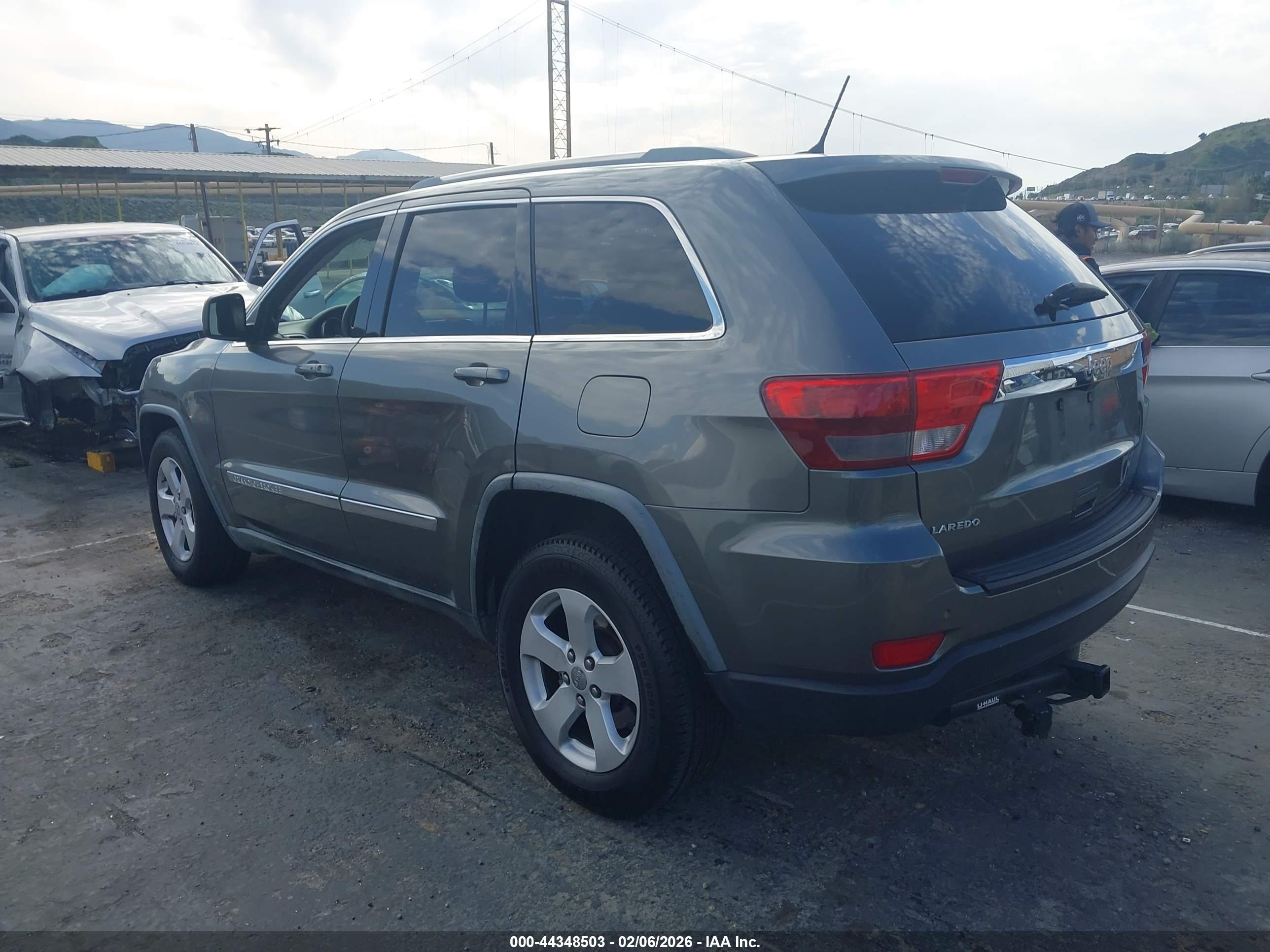 JEEP GRAND image 3