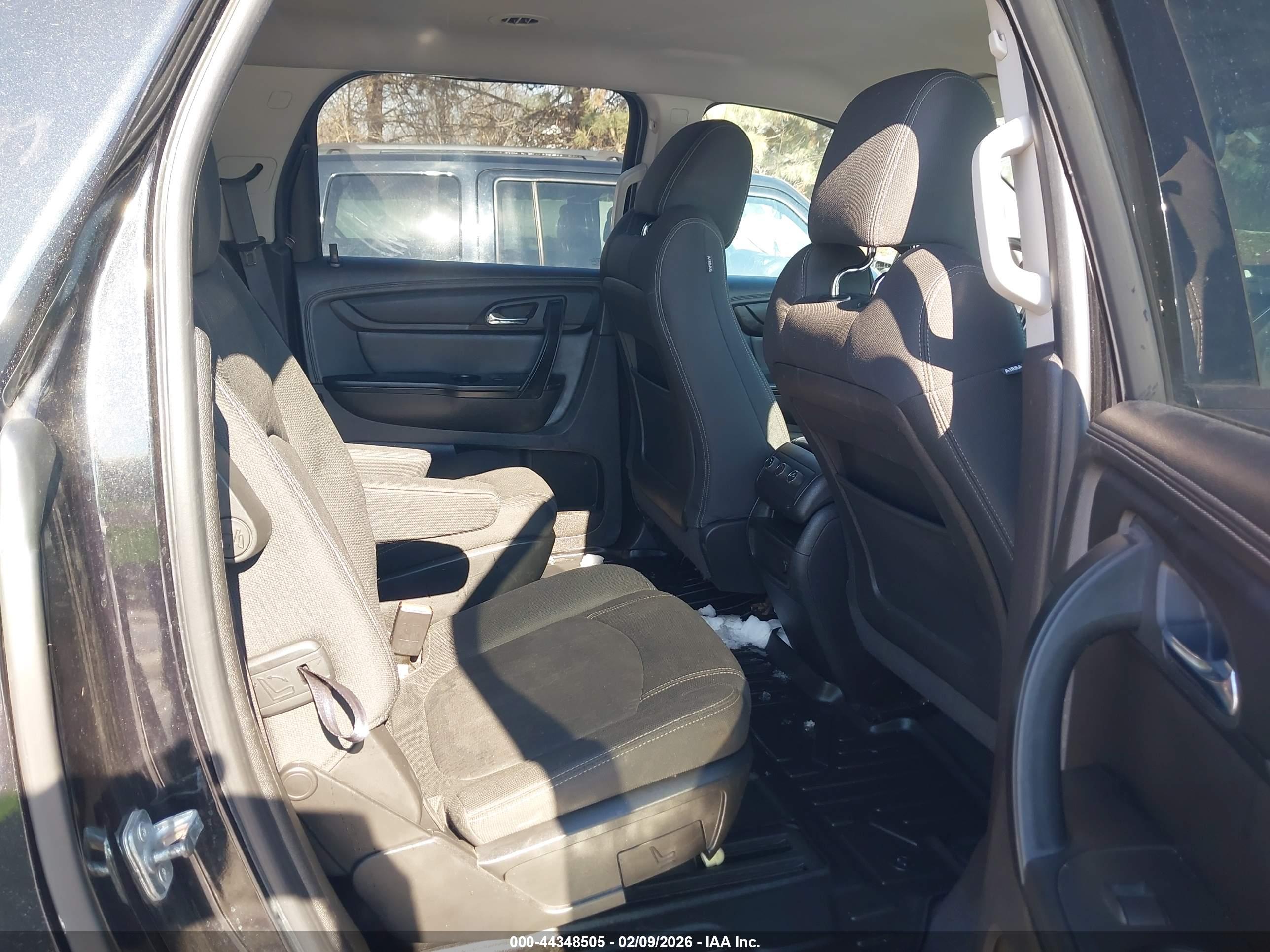 GMC ACADIA image 8