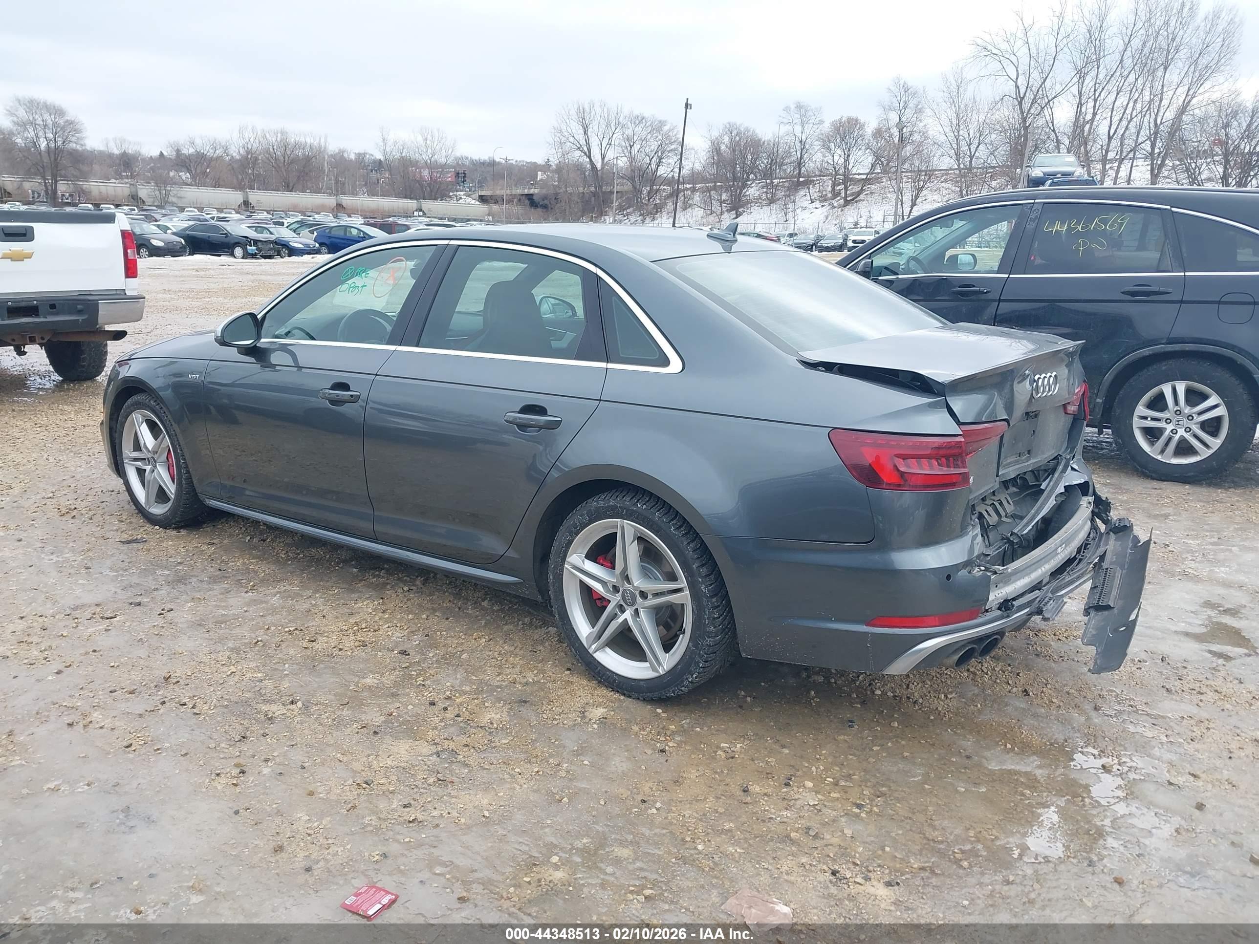 AUDI S4 image 3