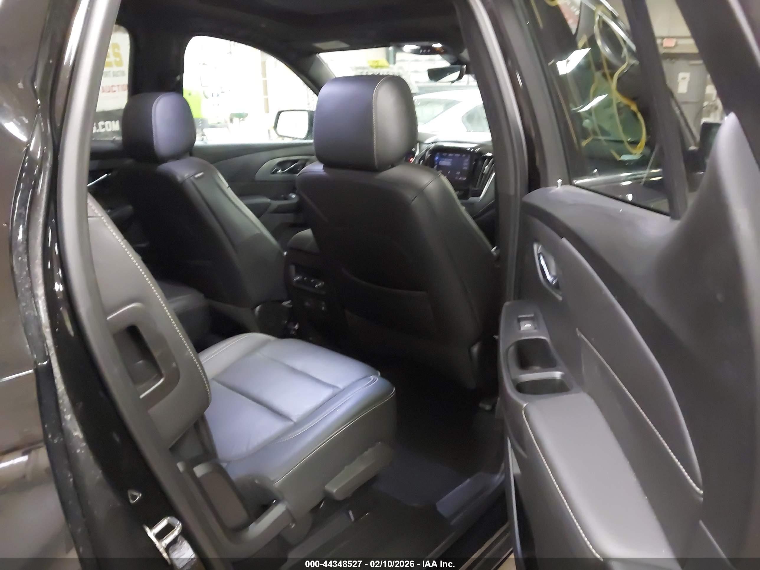 CHEVROLET TRAVERSE image 8