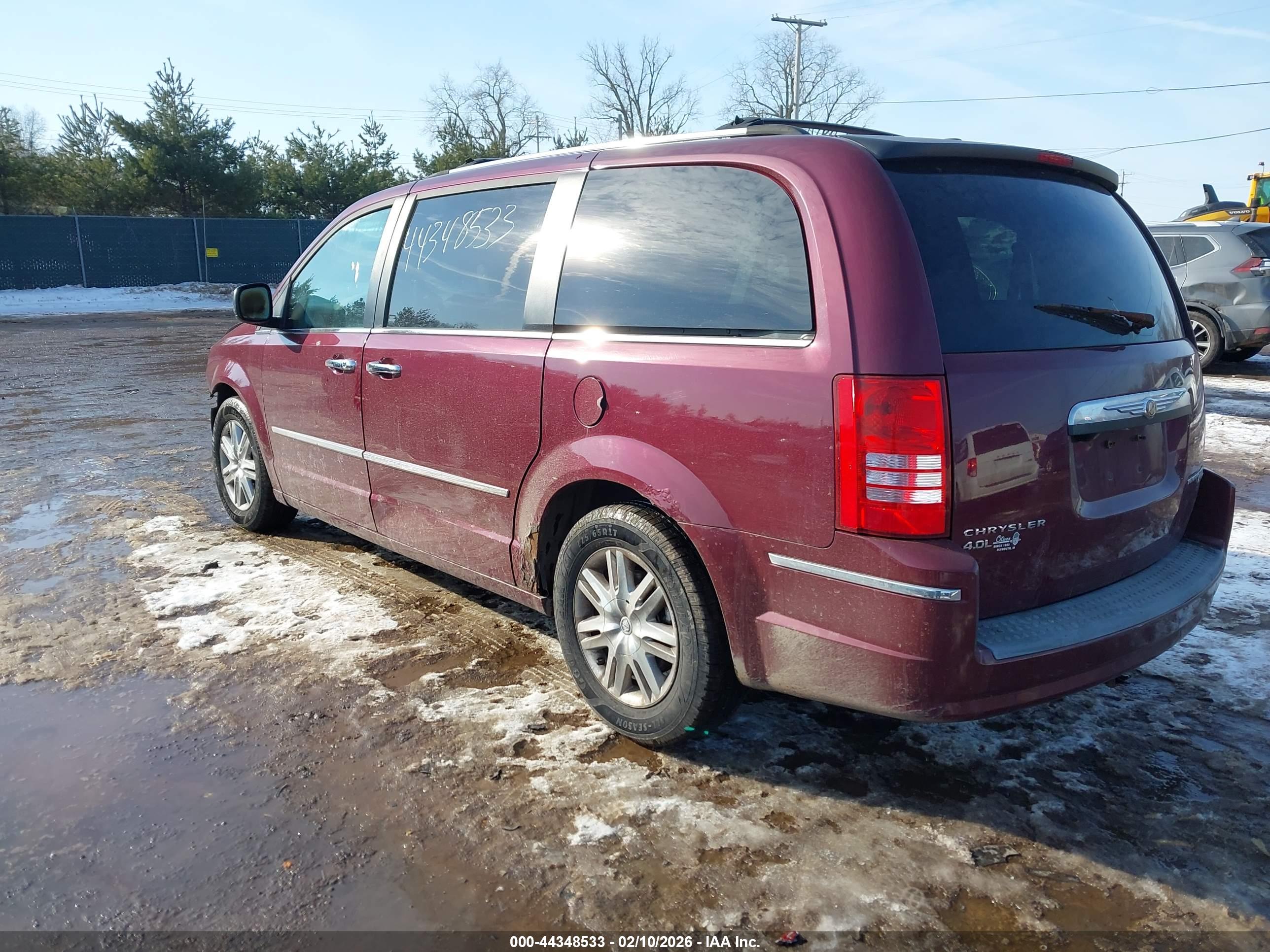CHRYSLER TOWN image 3