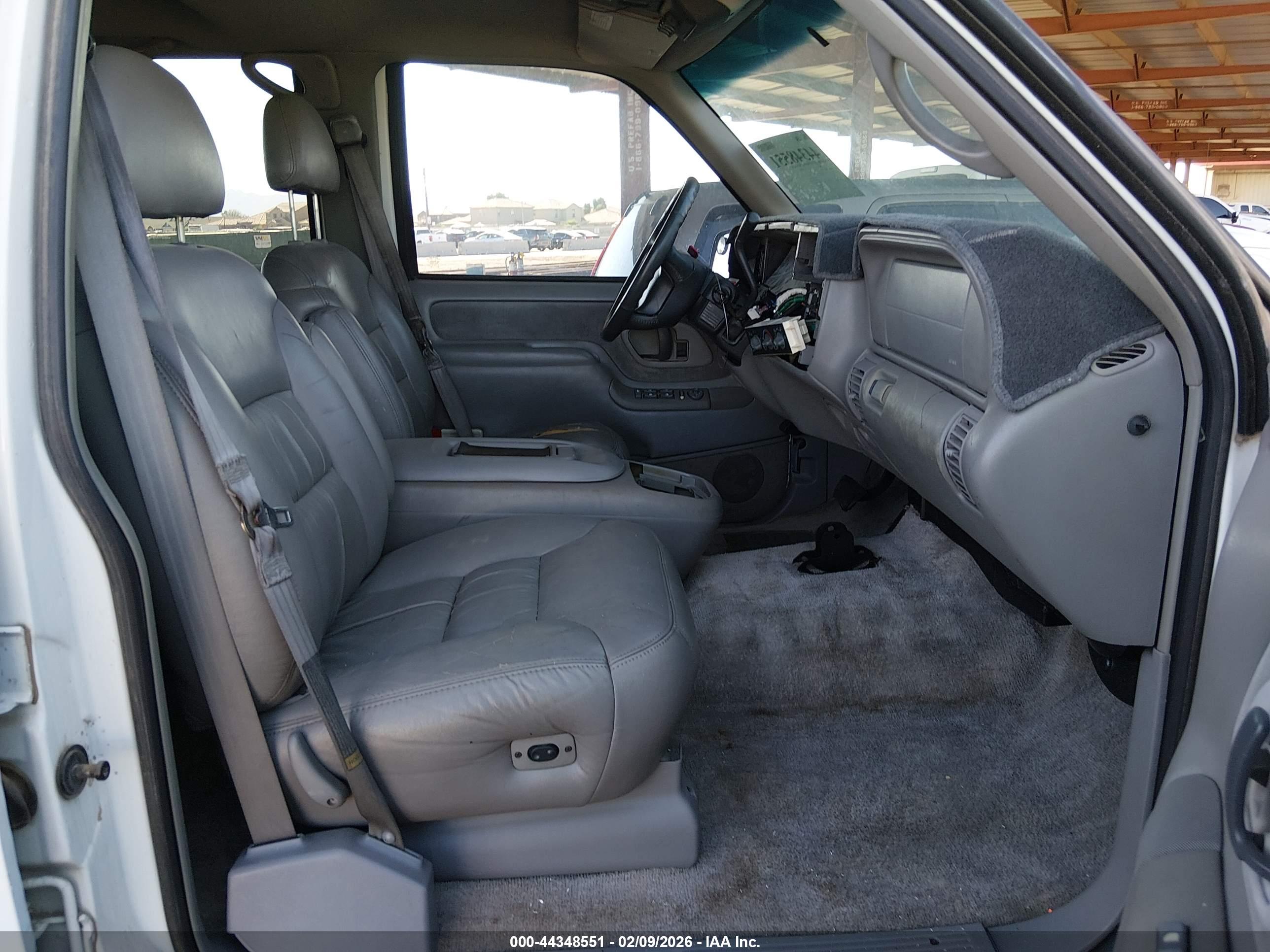GMC YUKON image 5