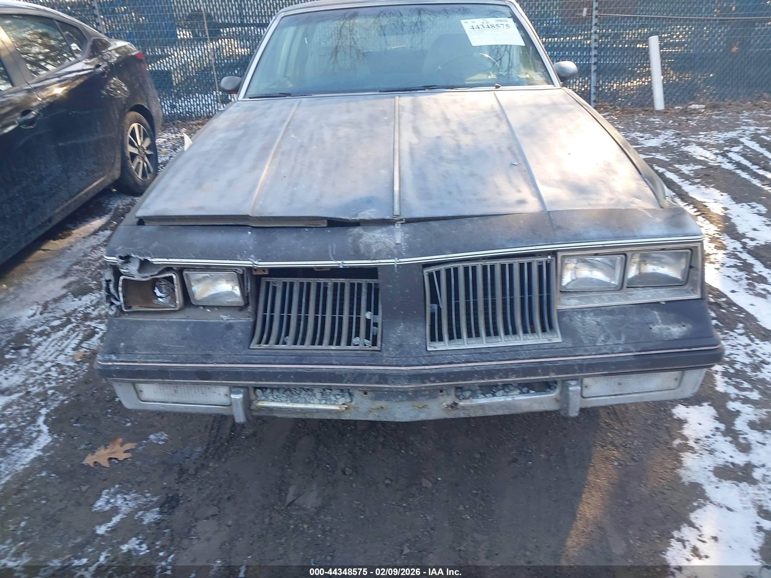OLDSMOBILE CUTLASS image 6