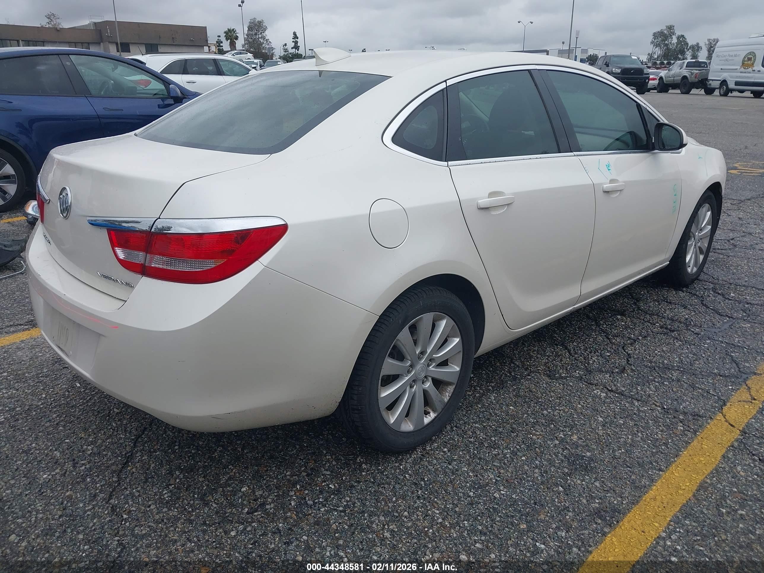 BUICK VERANO image 4
