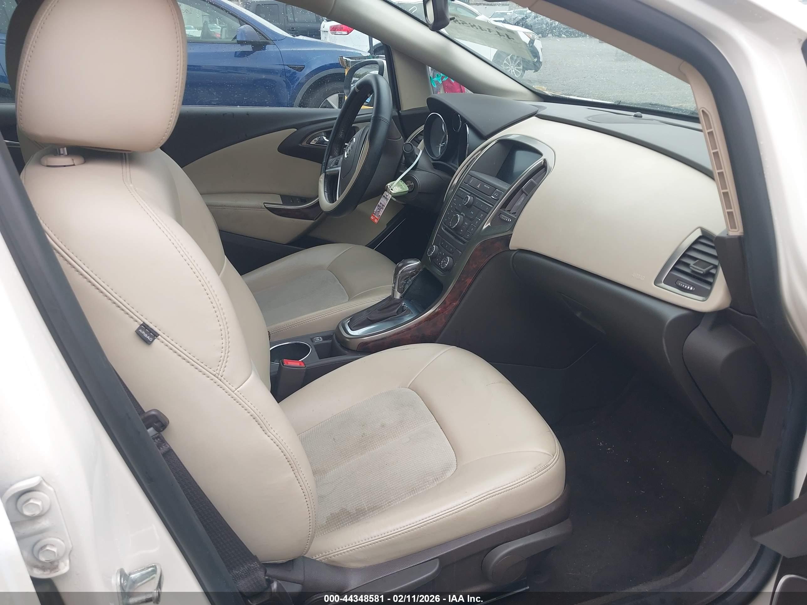 BUICK VERANO image 5