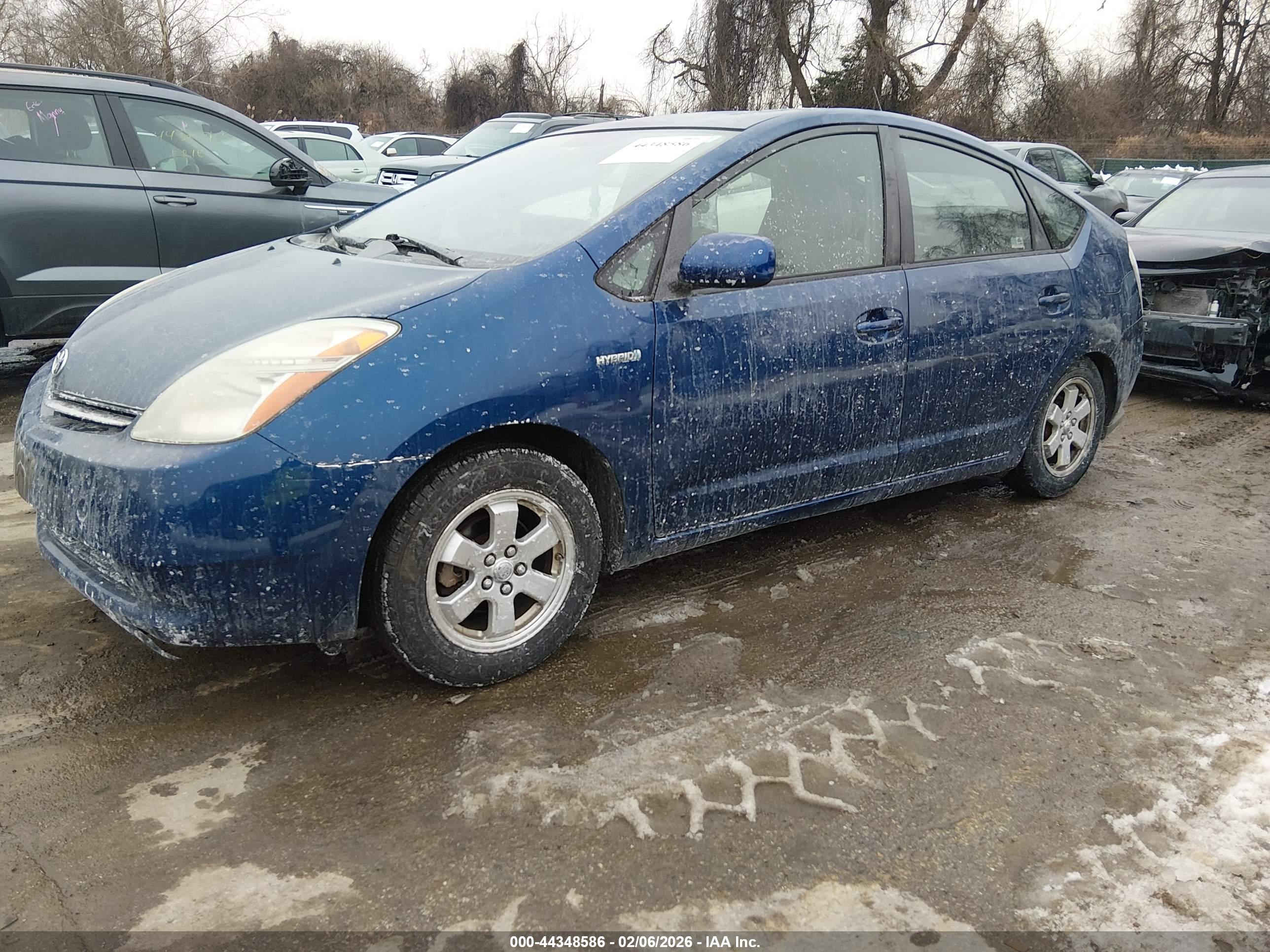 TOYOTA PRIUS image 2