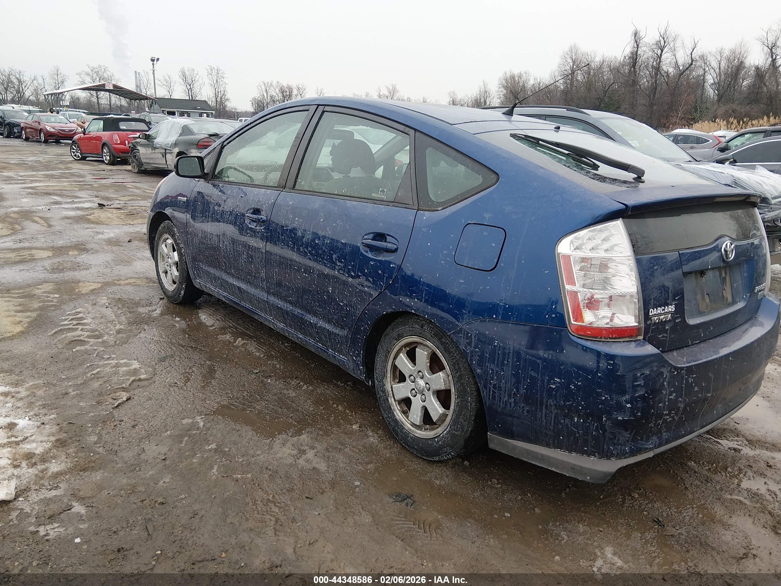 TOYOTA PRIUS image 3