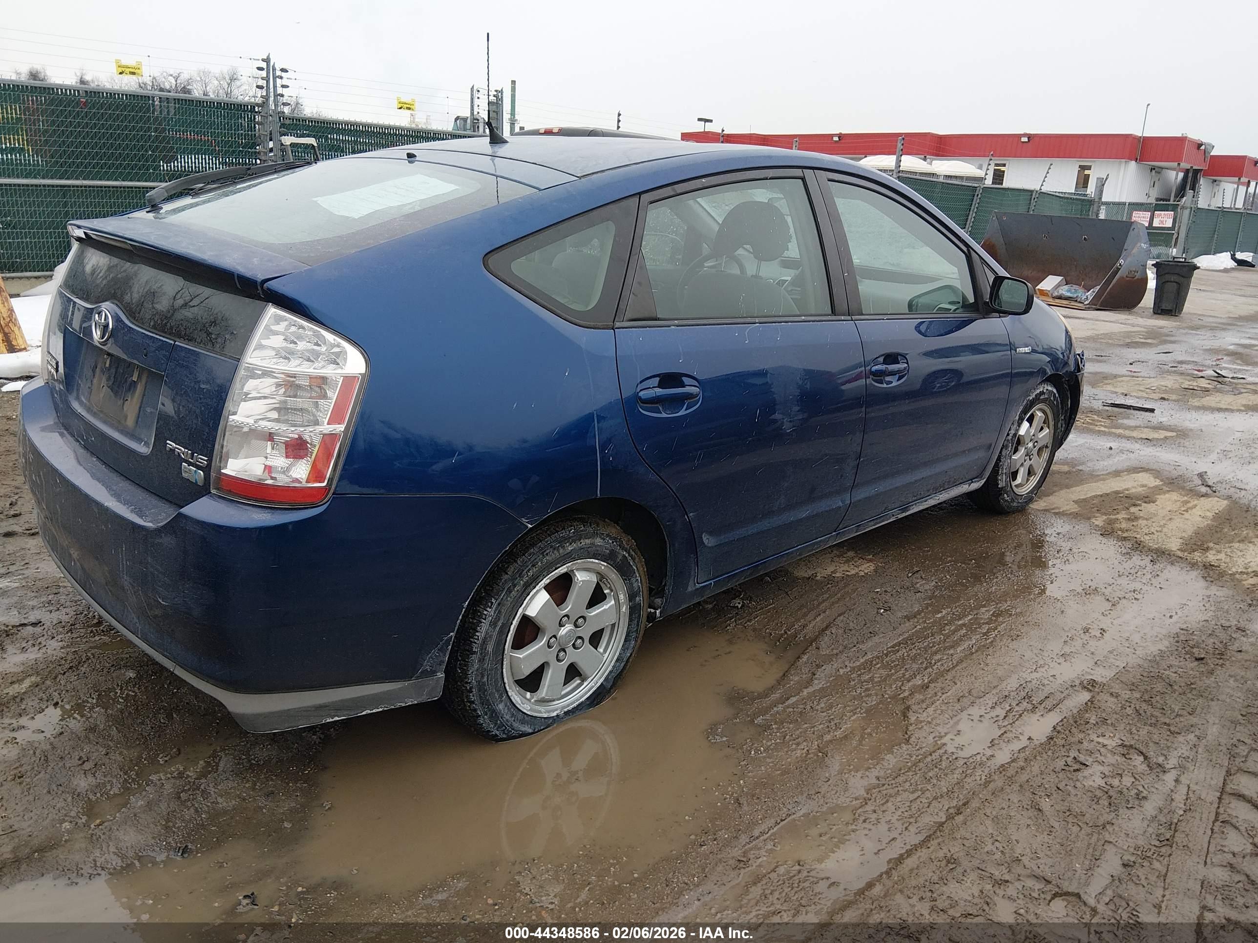 TOYOTA PRIUS image 4