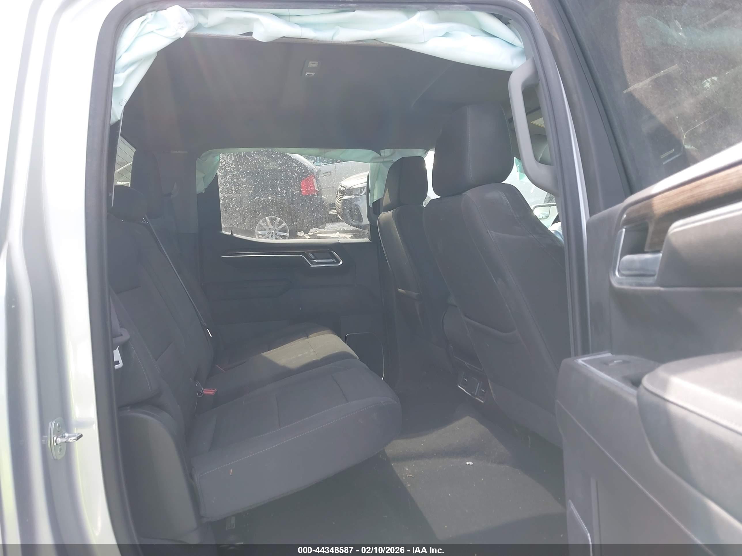 CHEVROLET SILVERADO image 8