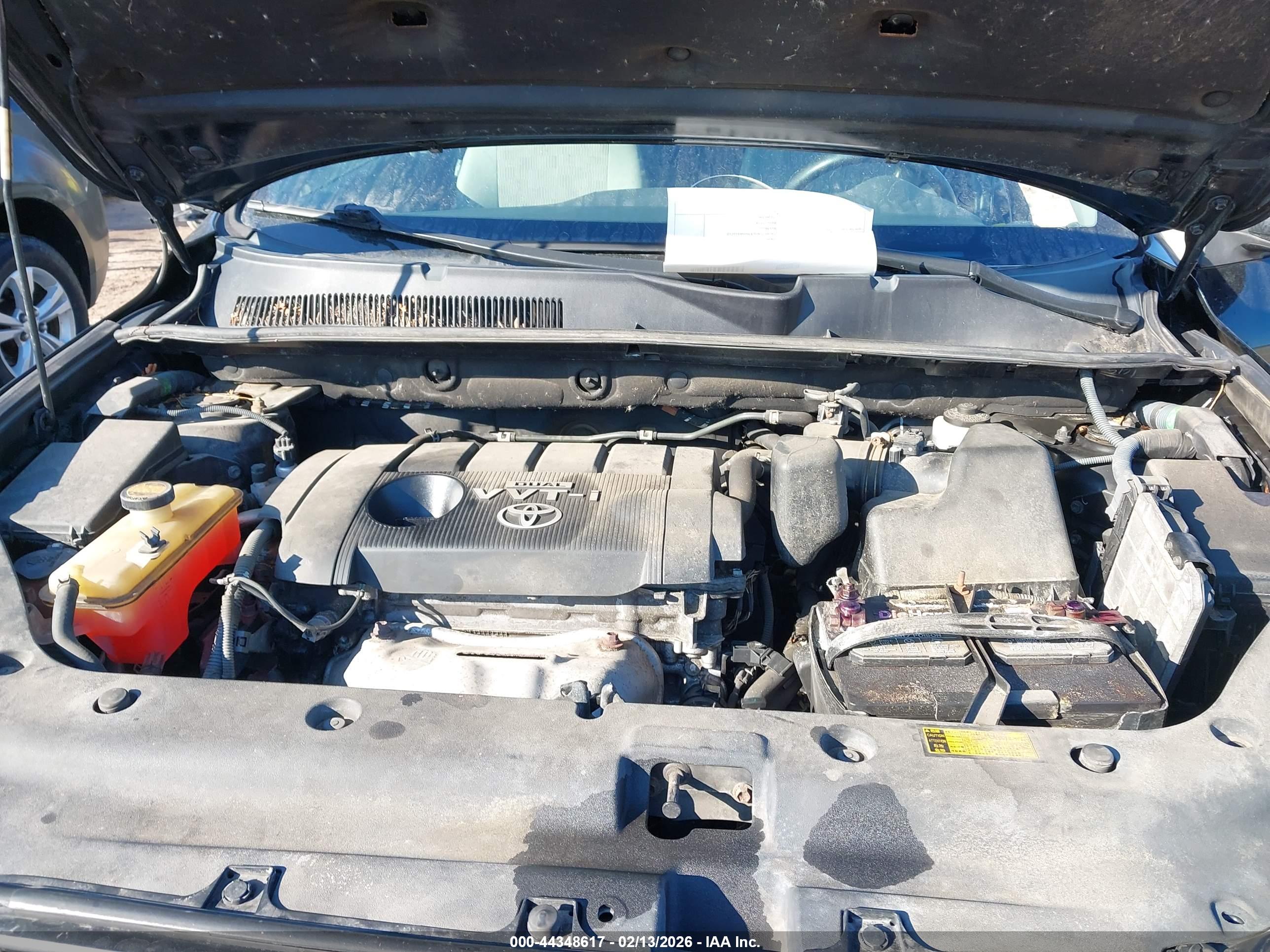 TOYOTA RAV4 image 10