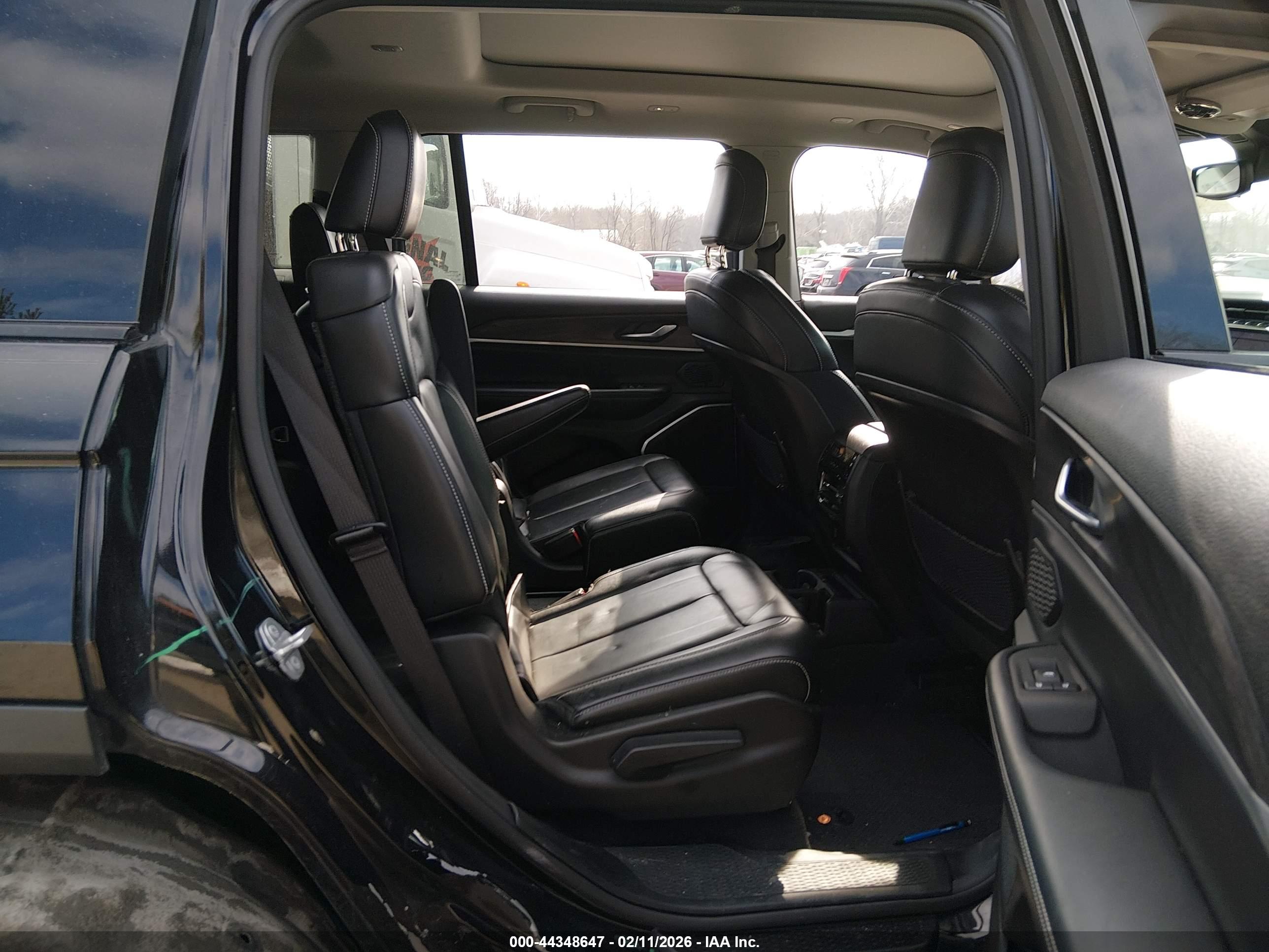 JEEP GRAND image 8