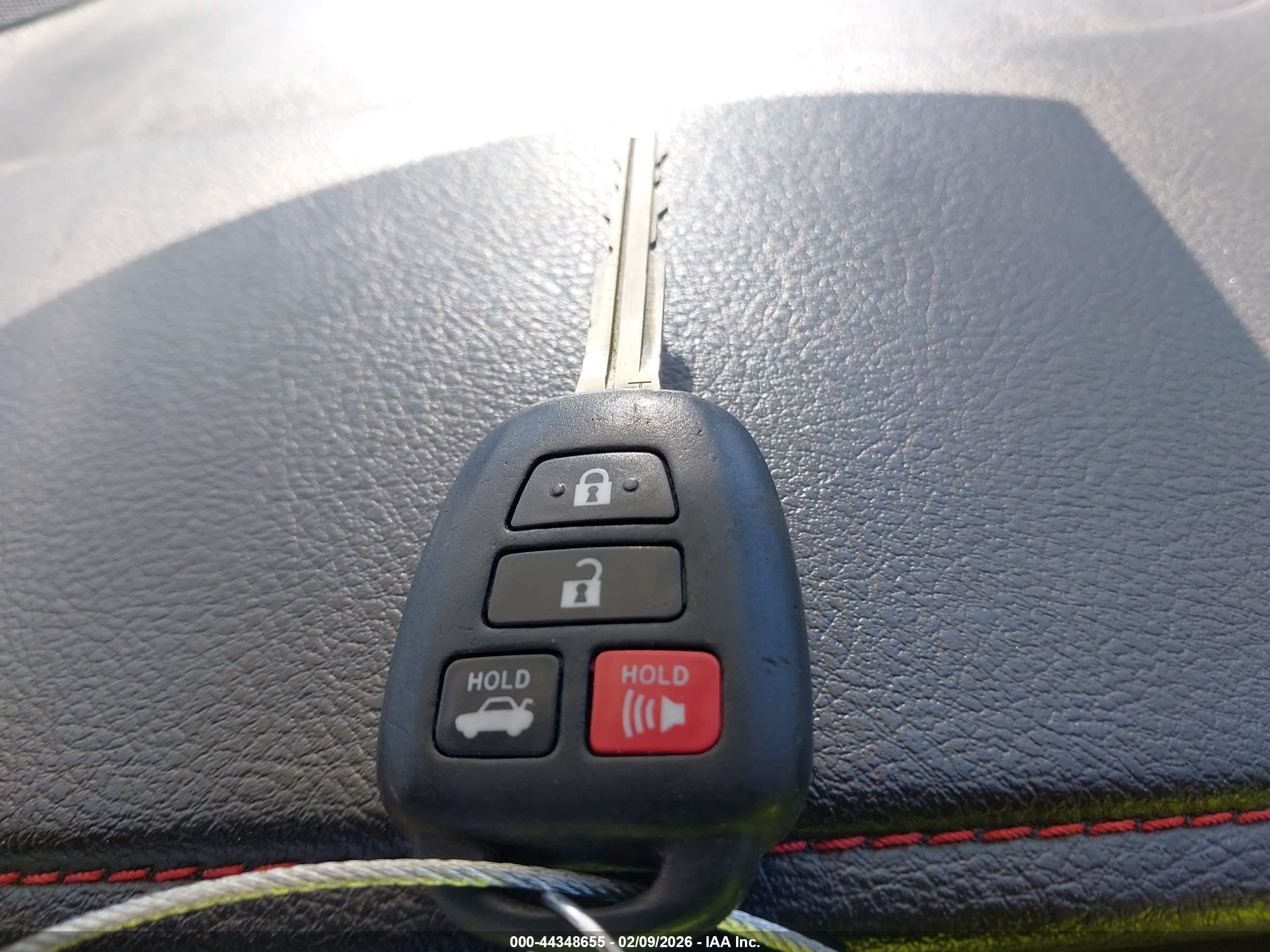 TOYOTA CAMRY image 11