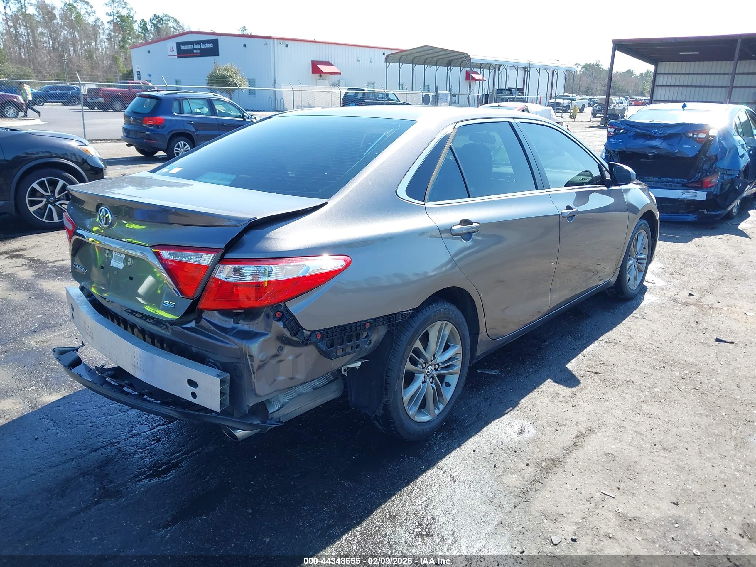 TOYOTA CAMRY image 4