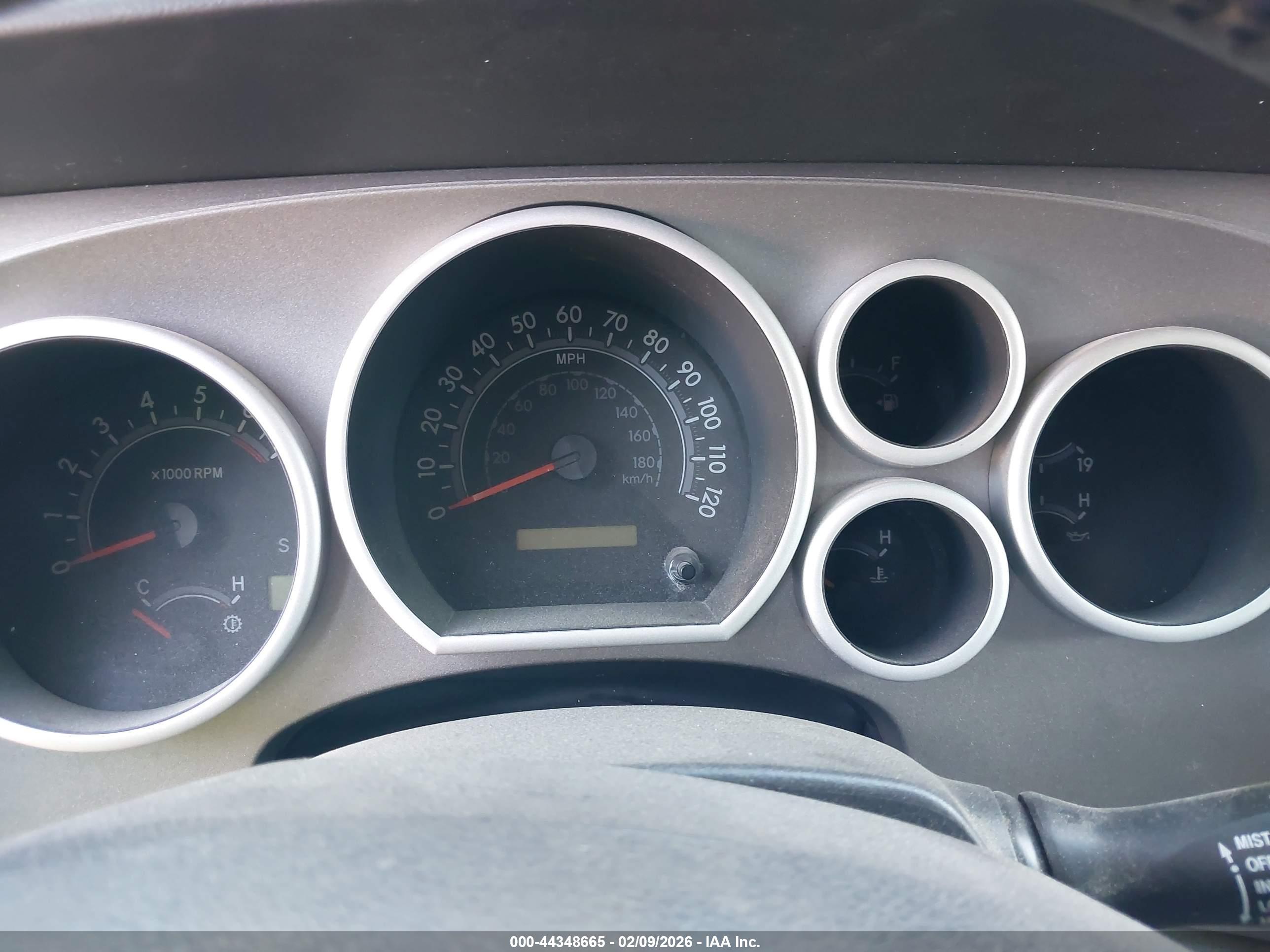 TOYOTA SEQUOIA image 7