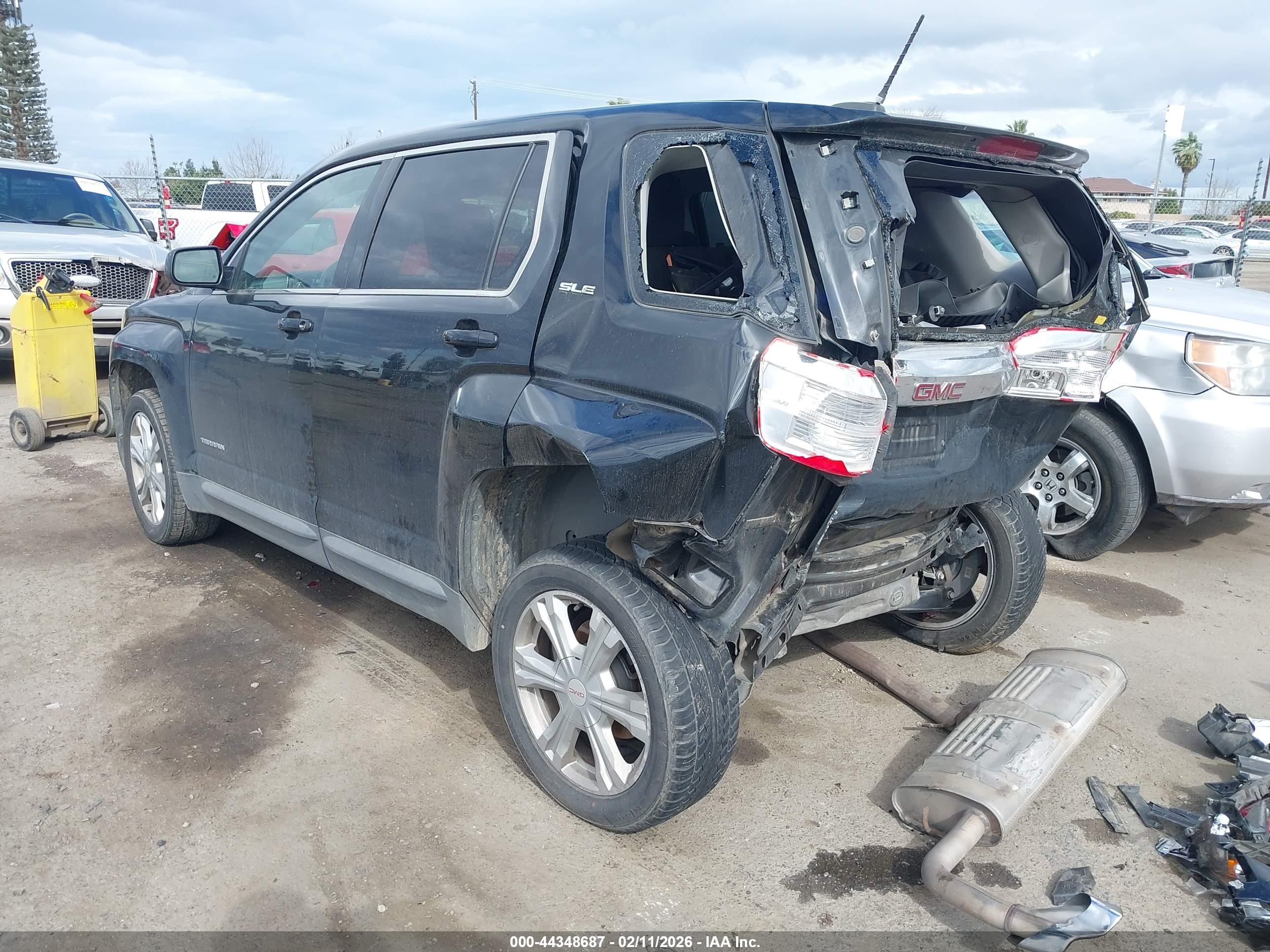 GMC TERRAIN image 3