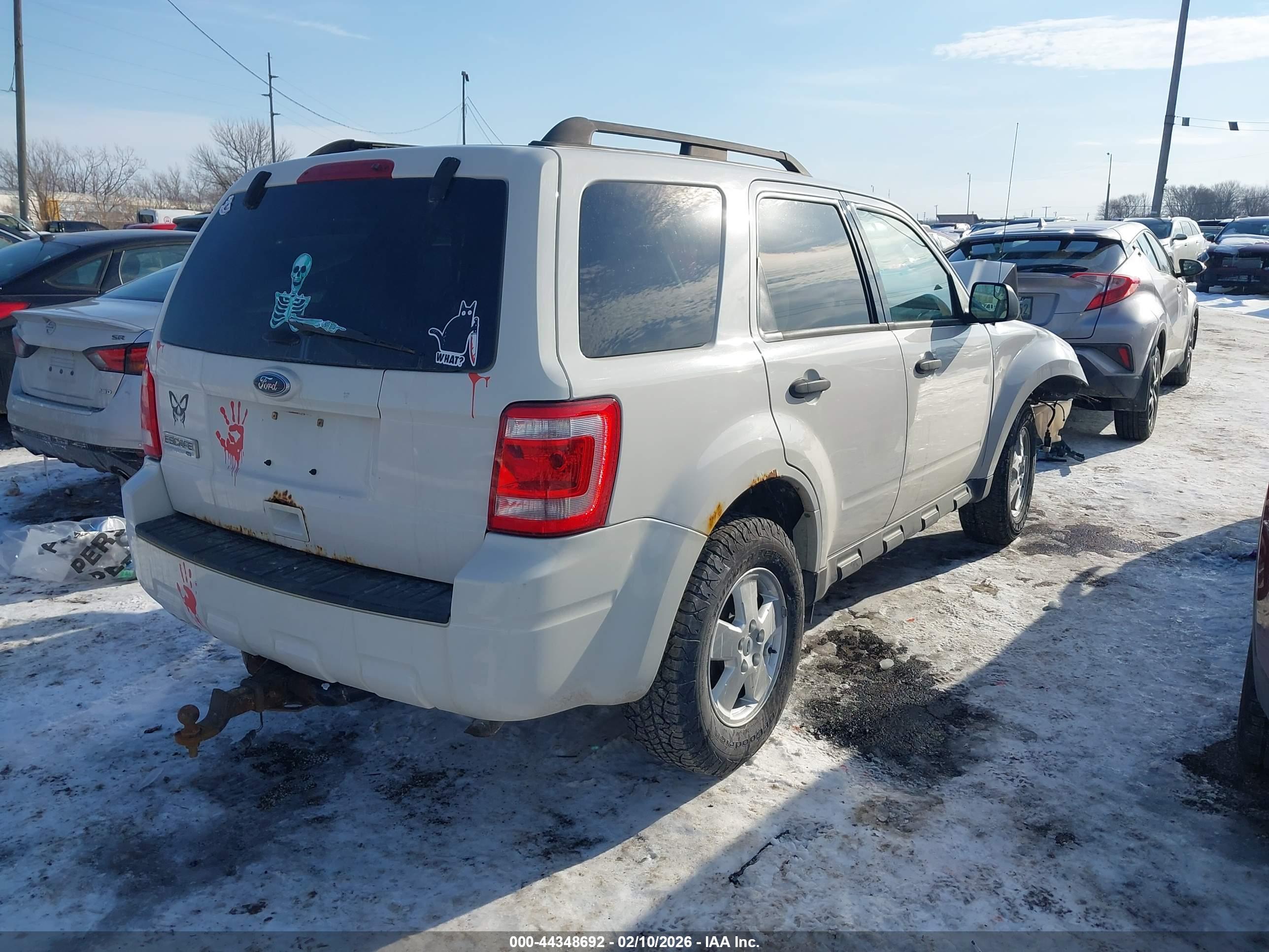 FORD ESCAPE image 4