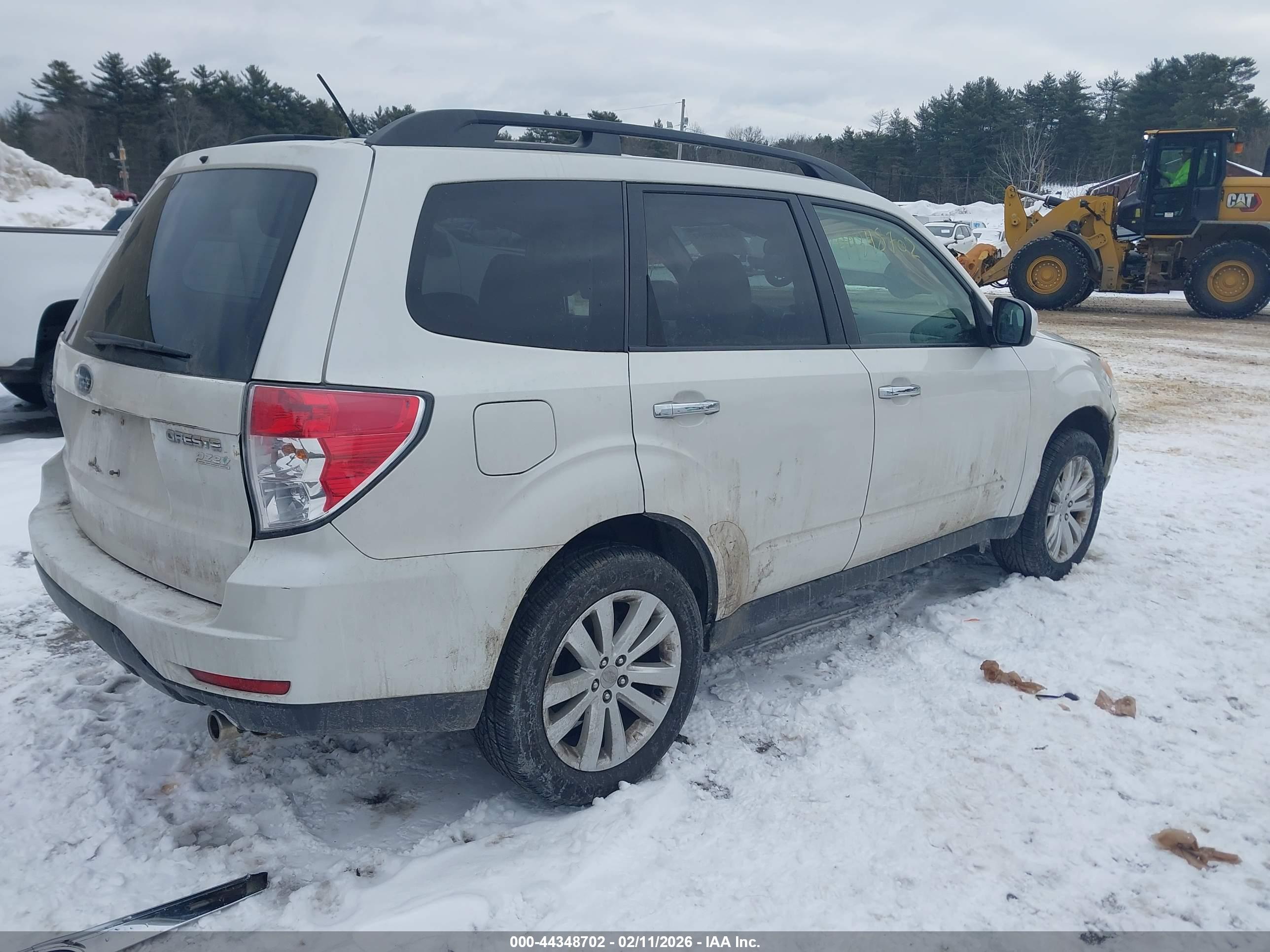SUBARU FORESTER image 4