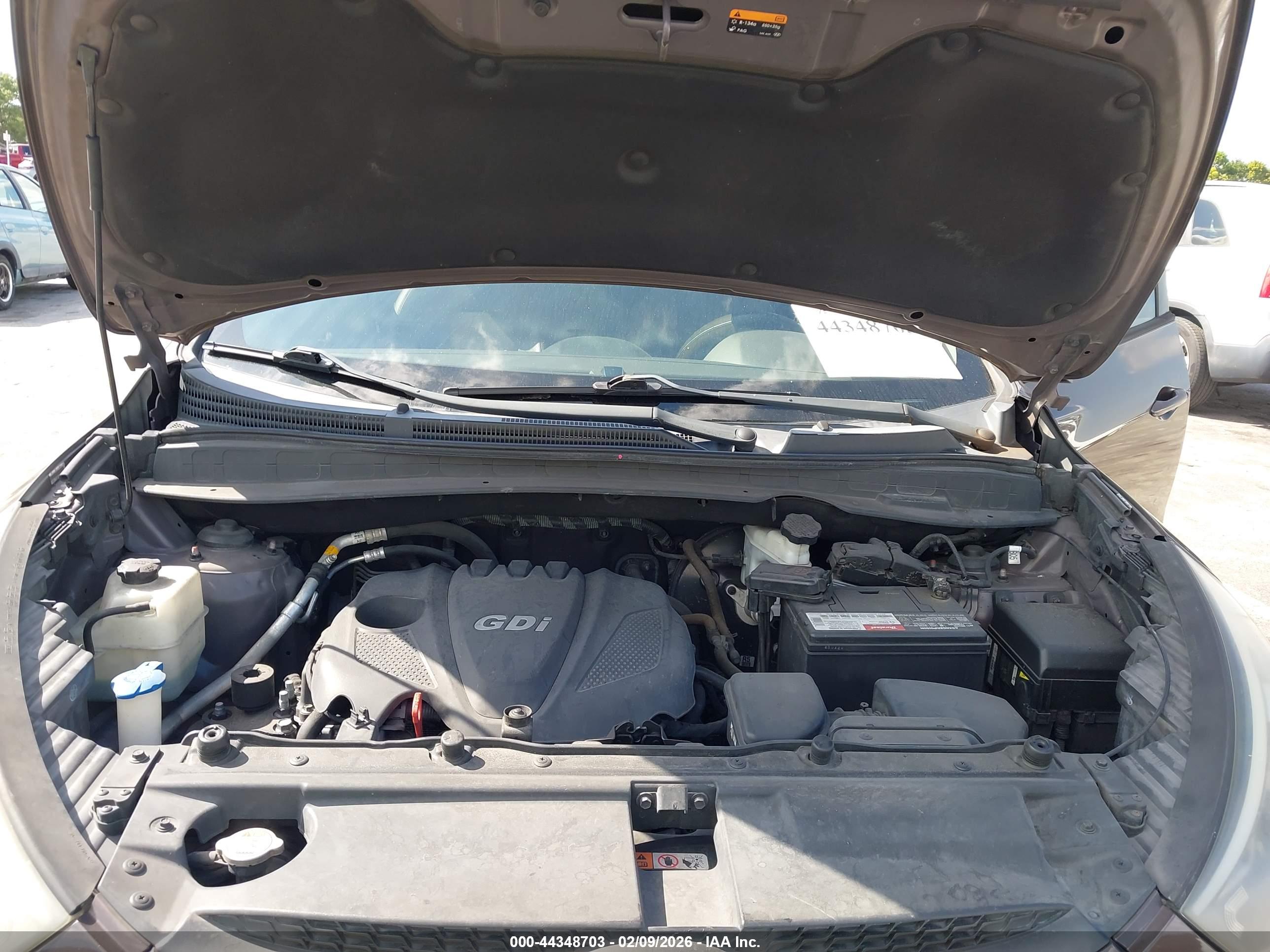 HYUNDAI TUCSON image 10