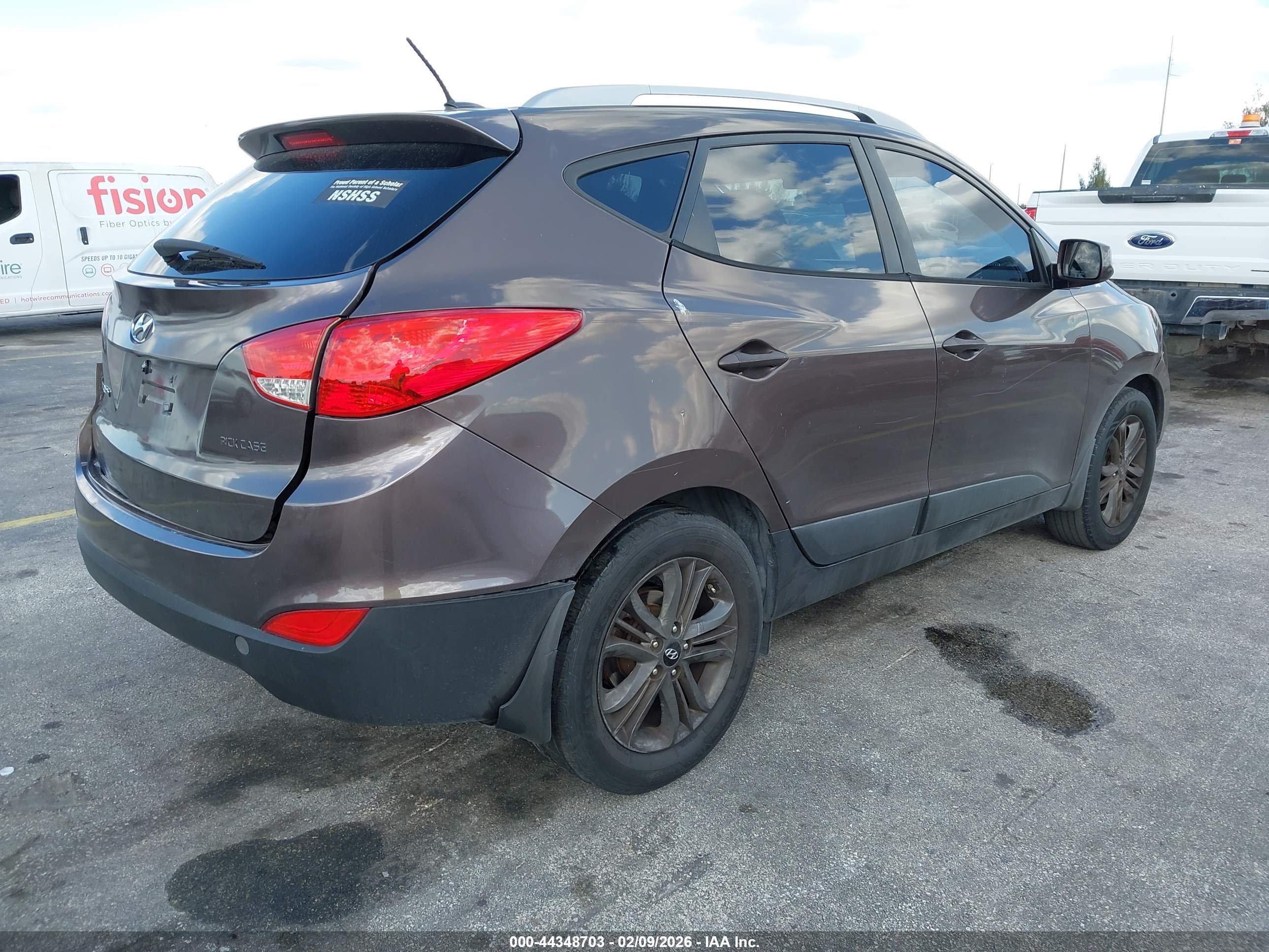 HYUNDAI TUCSON image 4