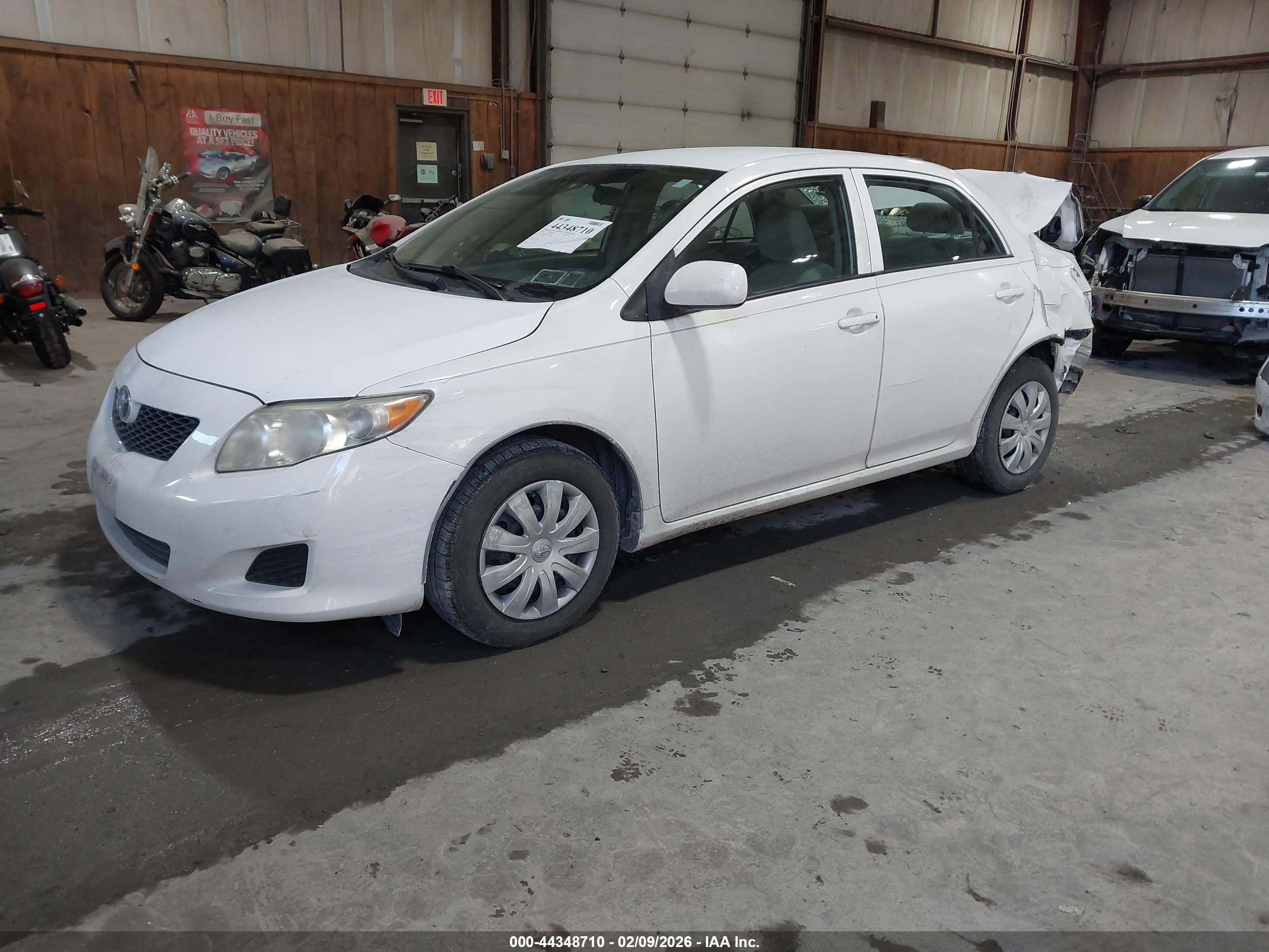 TOYOTA COROLLA image 2
