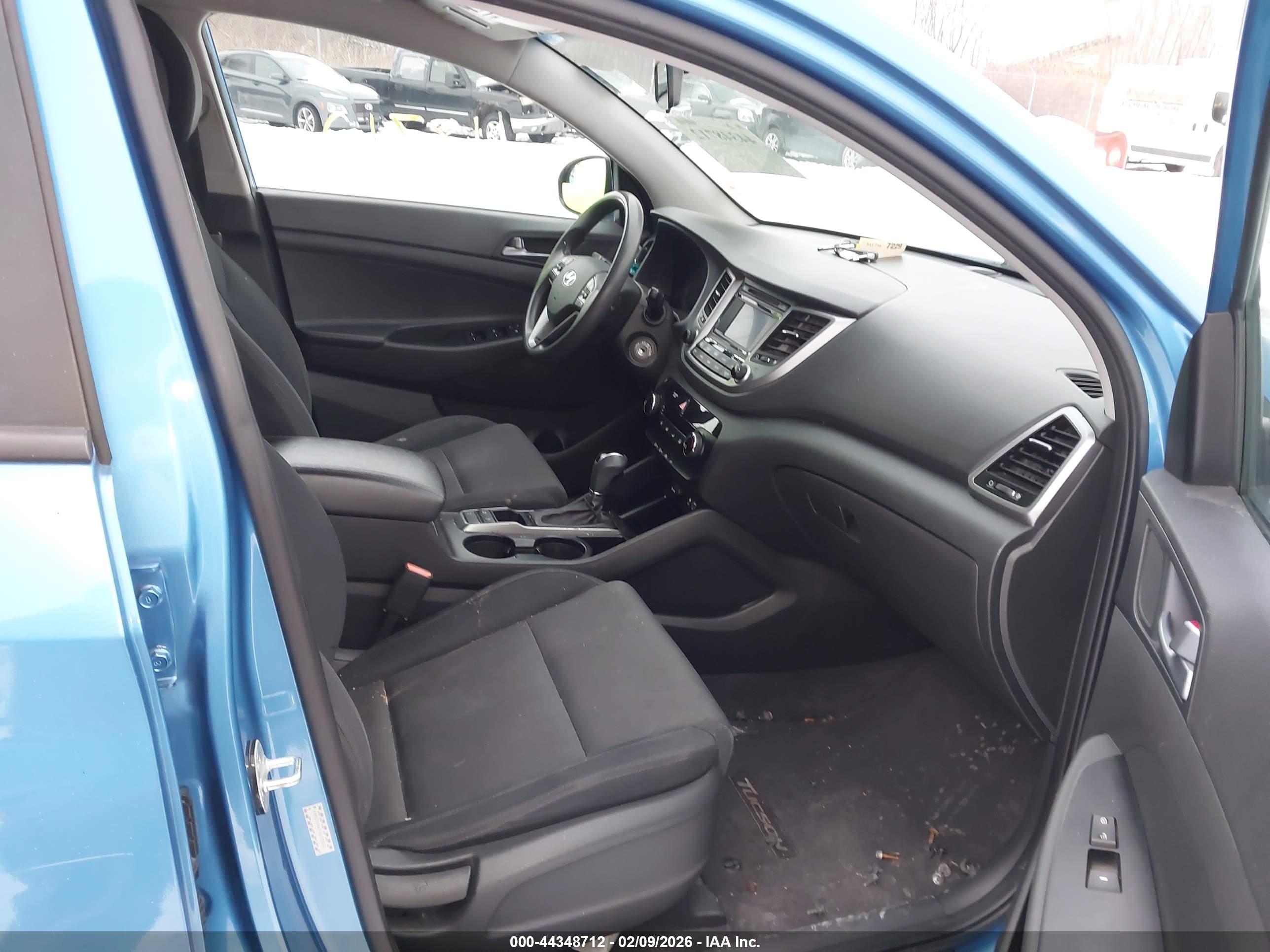 HYUNDAI TUCSON image 5