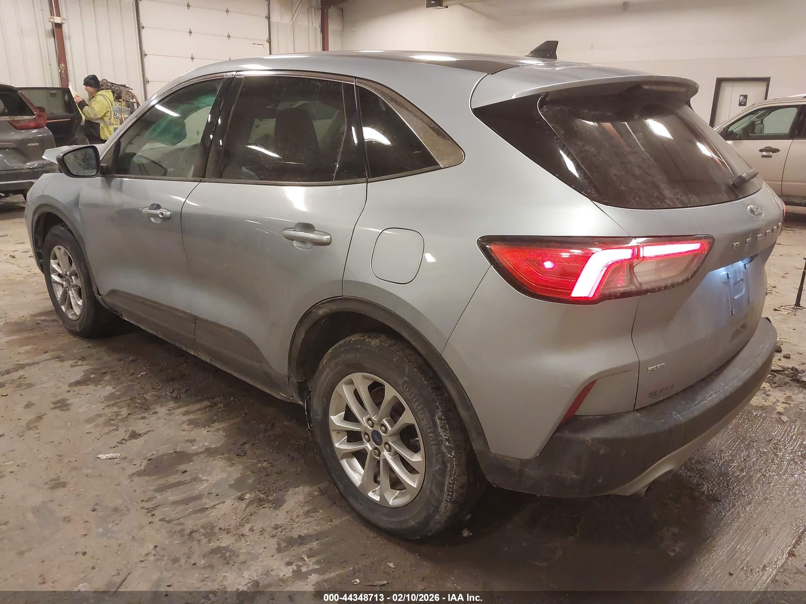FORD ESCAPE image 3
