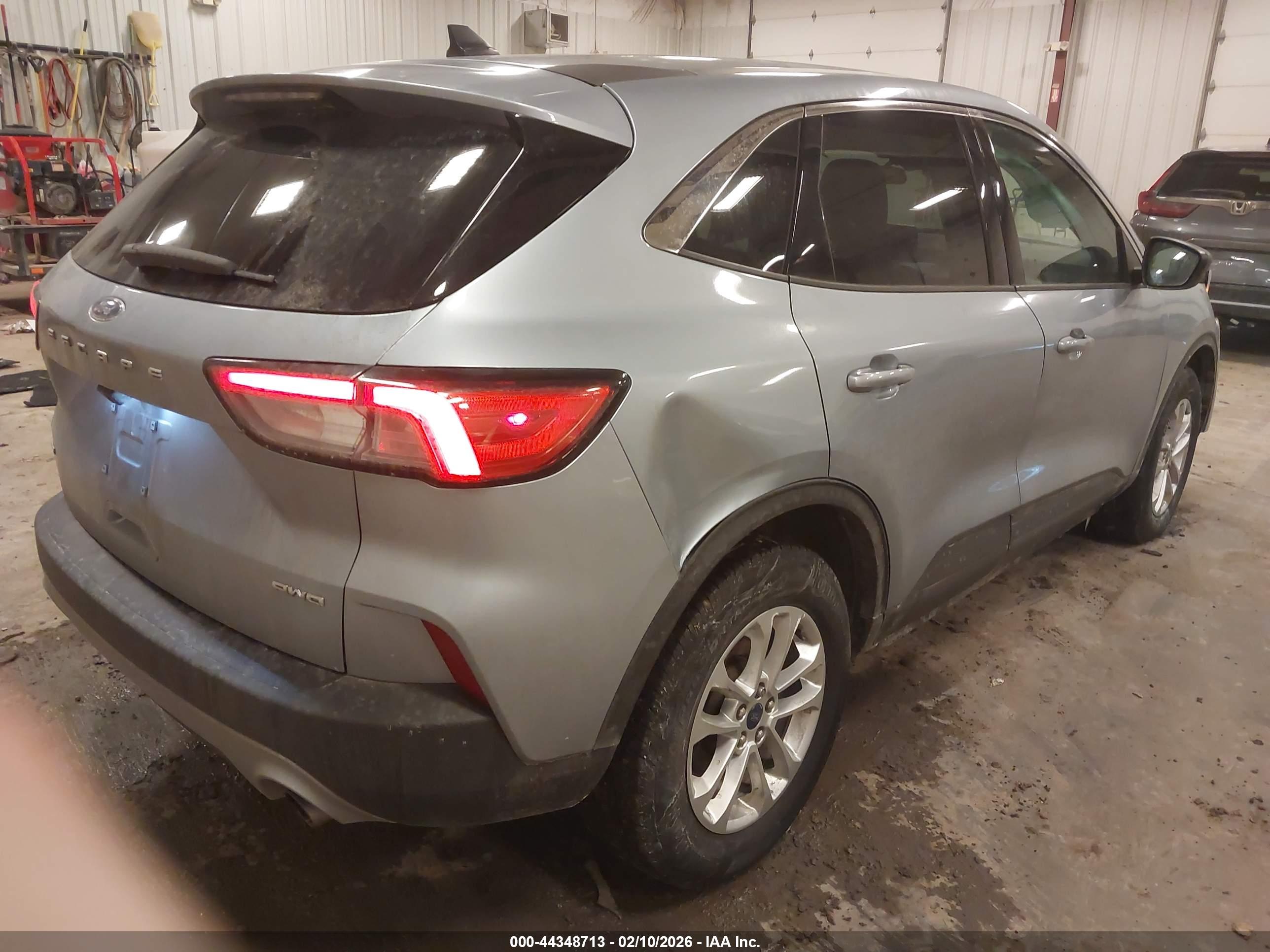 FORD ESCAPE image 4