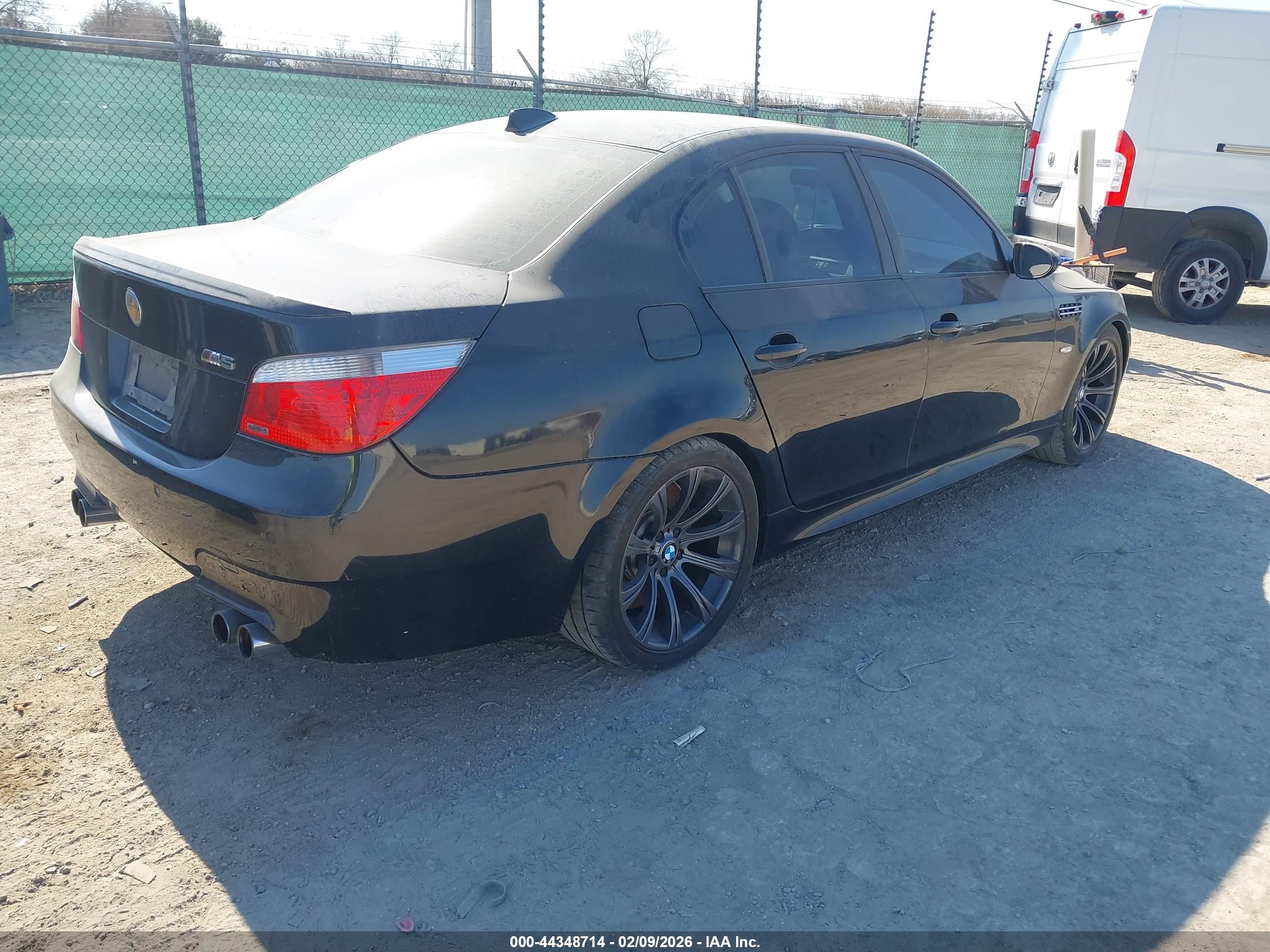 BMW M5 image 4