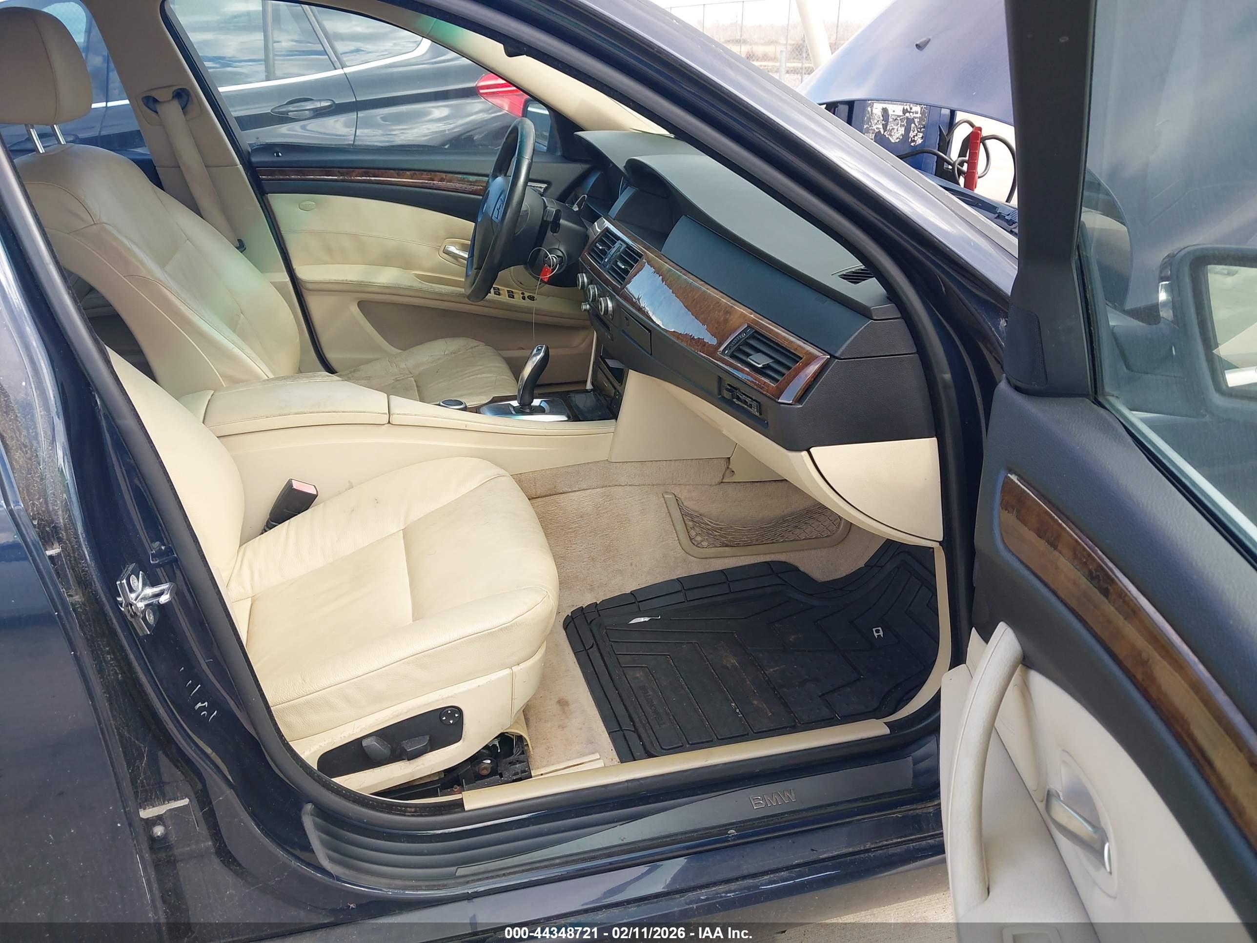 BMW 528I image 5