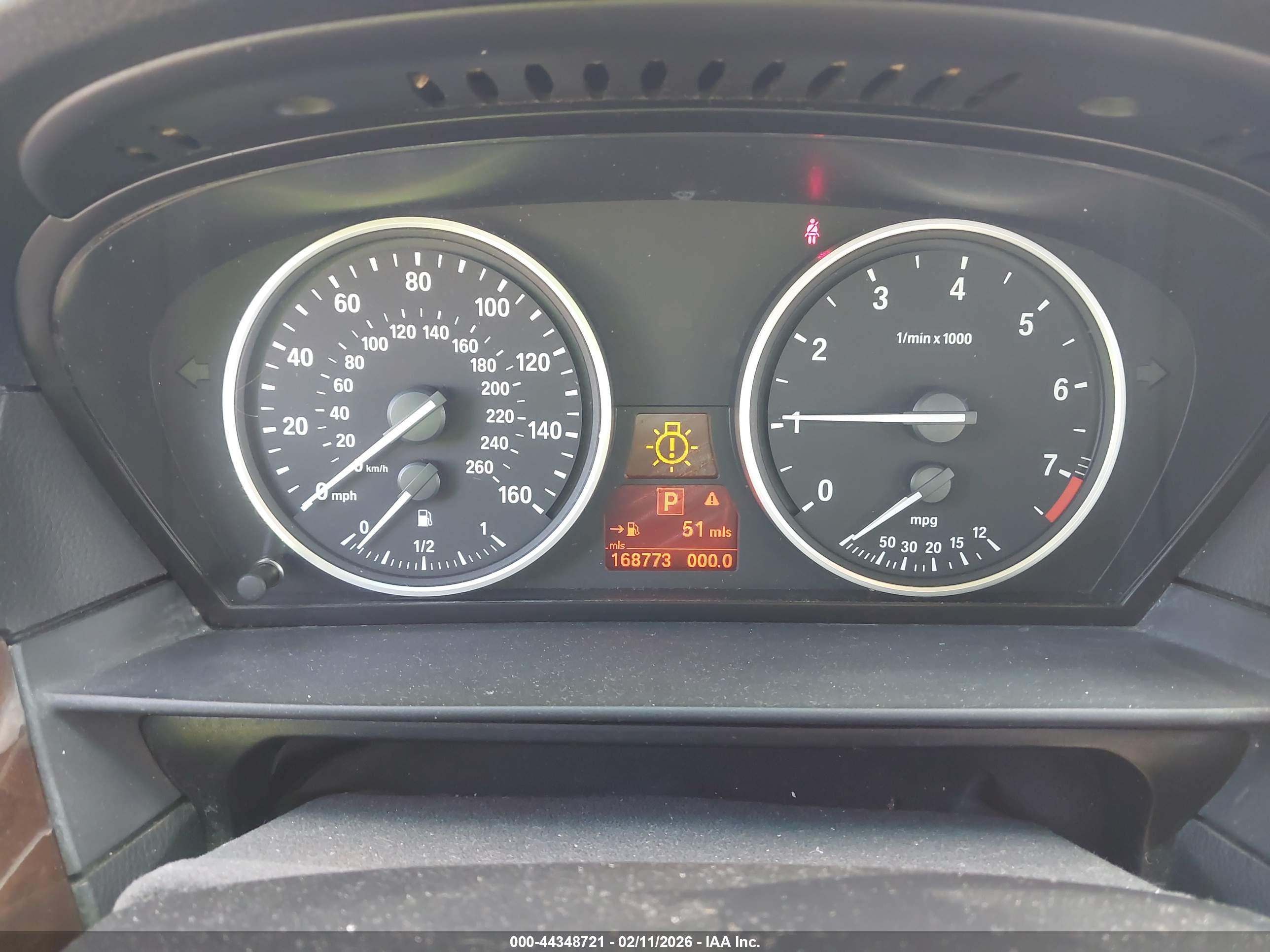 BMW 528I image 7