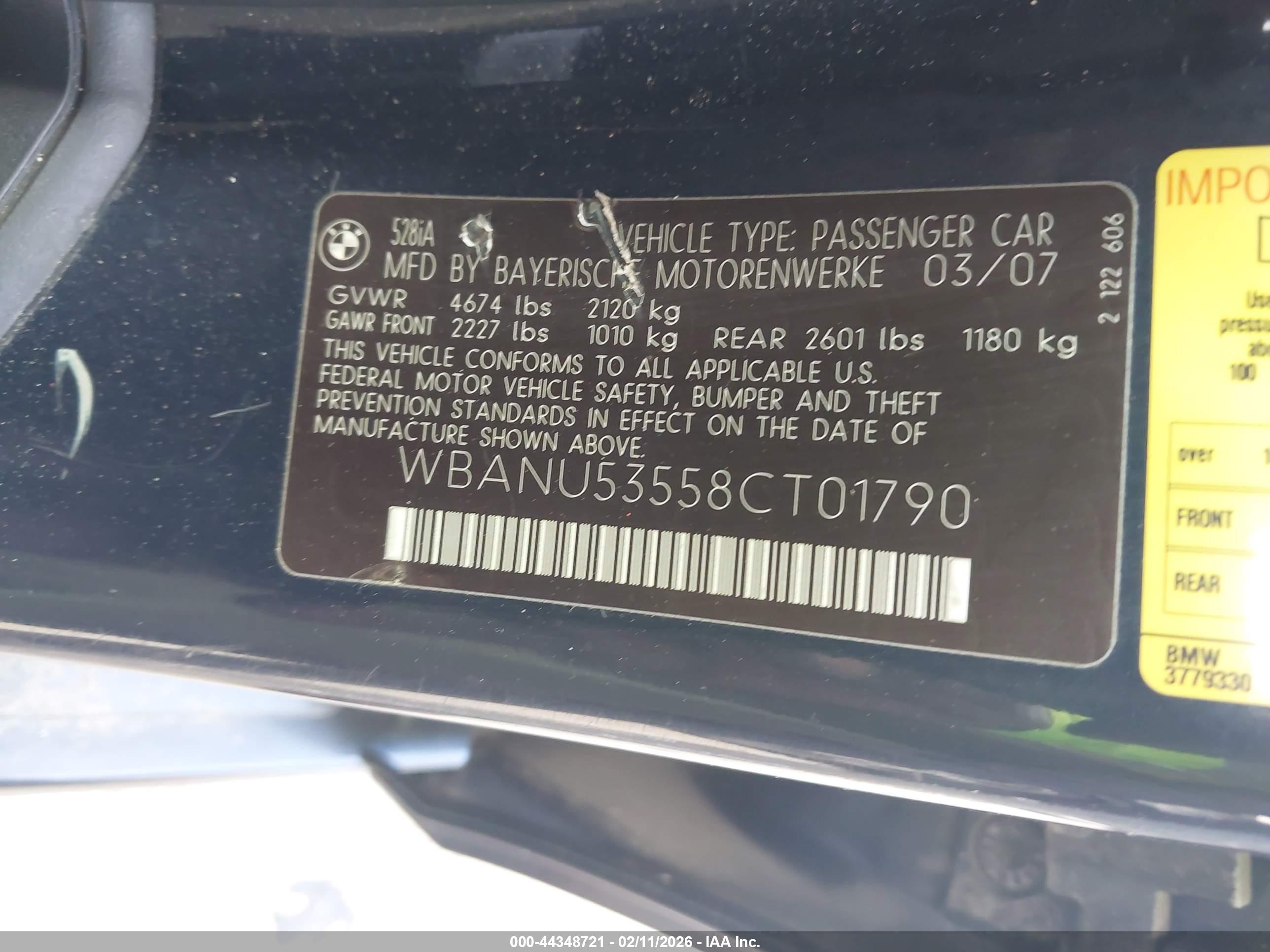 BMW 528I image 9