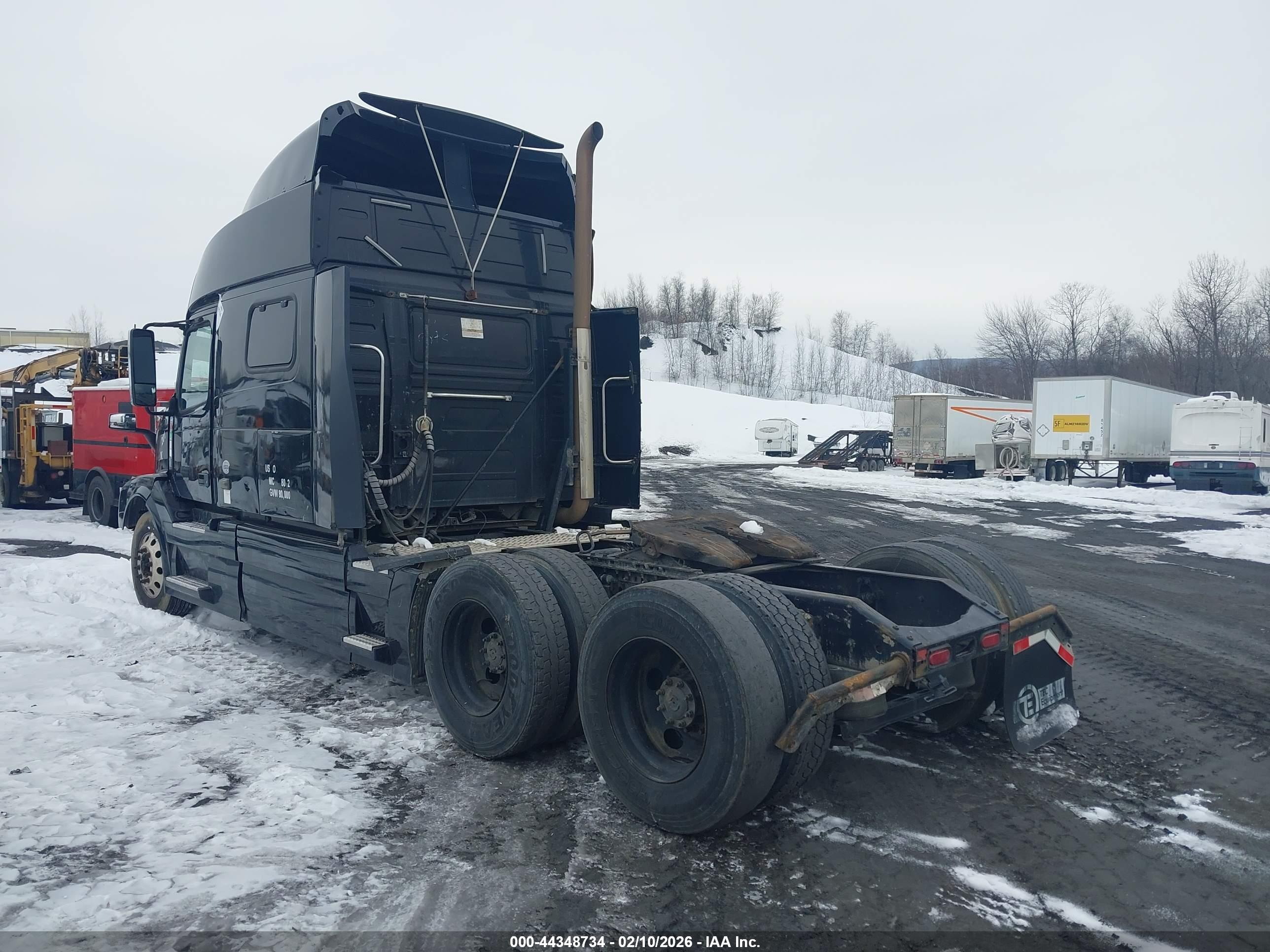 VOLVO VN image 3